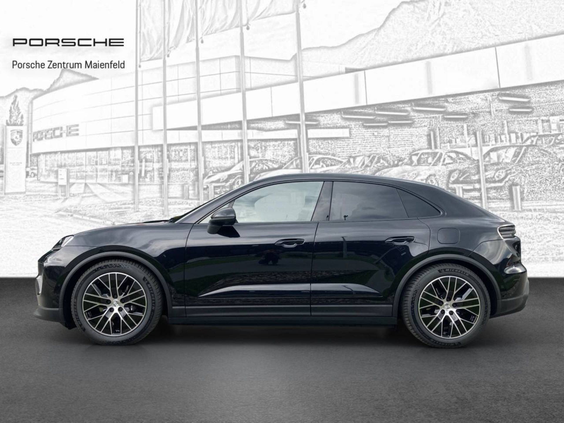PORSCHE Macan 4-showroom-element-1