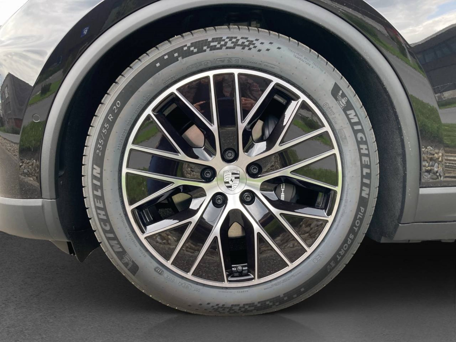 PORSCHE Macan 4-image-28