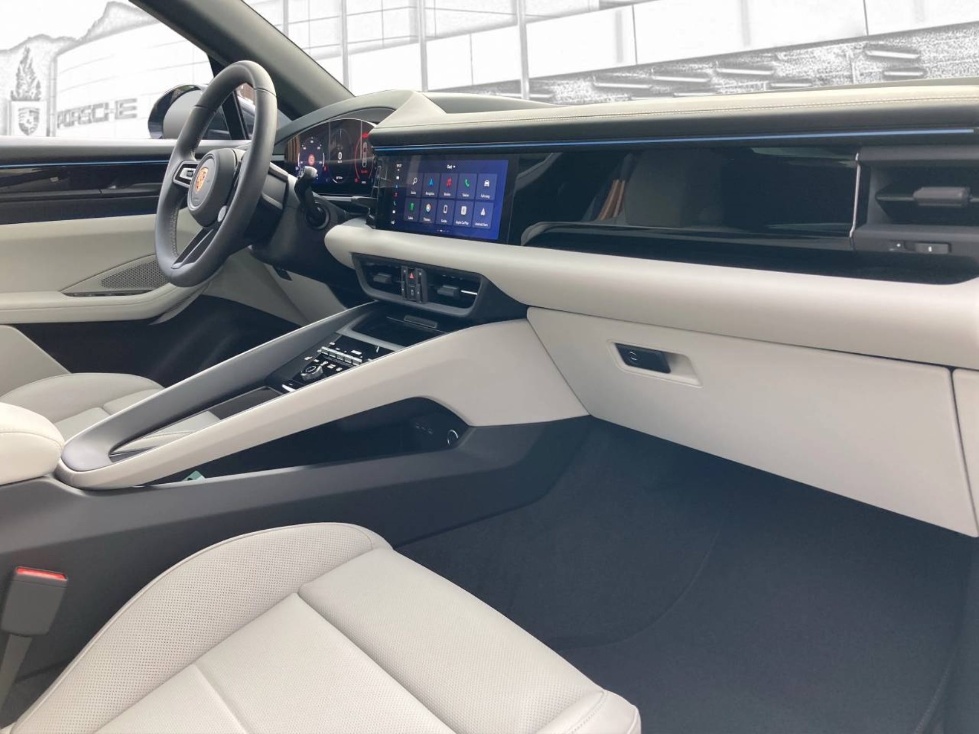PORSCHE Macan 4-image-10