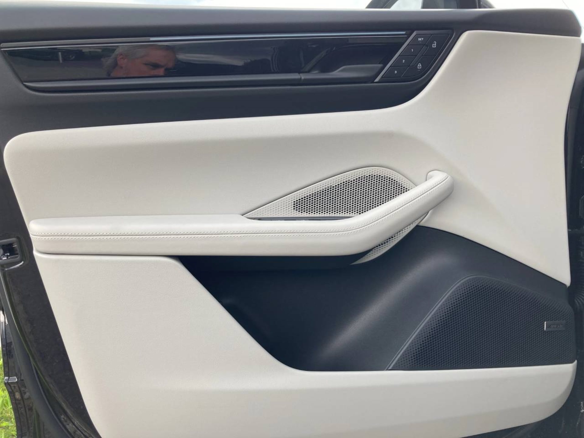 PORSCHE Macan 4-image-22