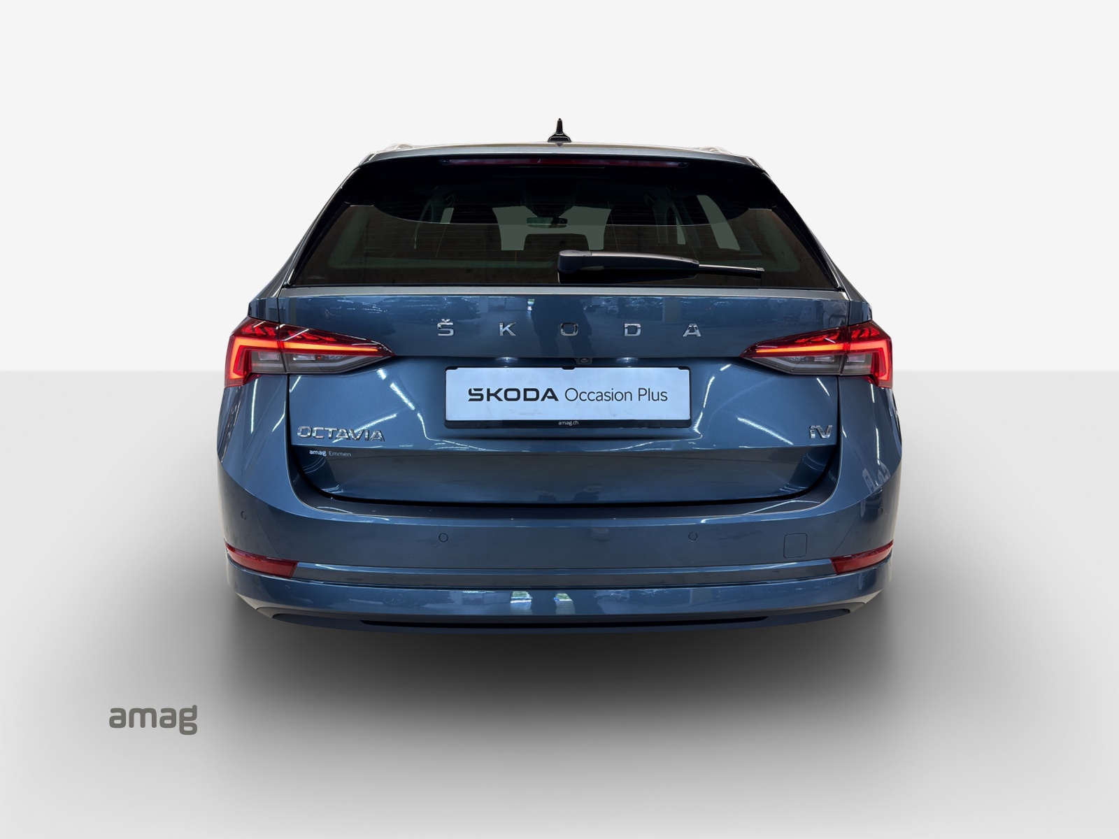 SKODA Octavia Combi 1.4 TSI PHEV DSG Style-image-4
