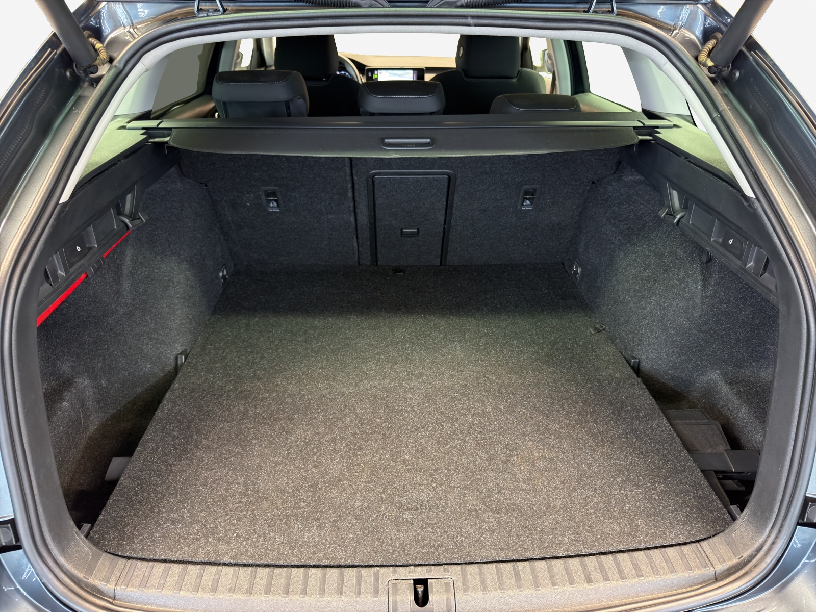 SKODA Octavia Combi 1.4 TSI PHEV DSG Style-image-13
