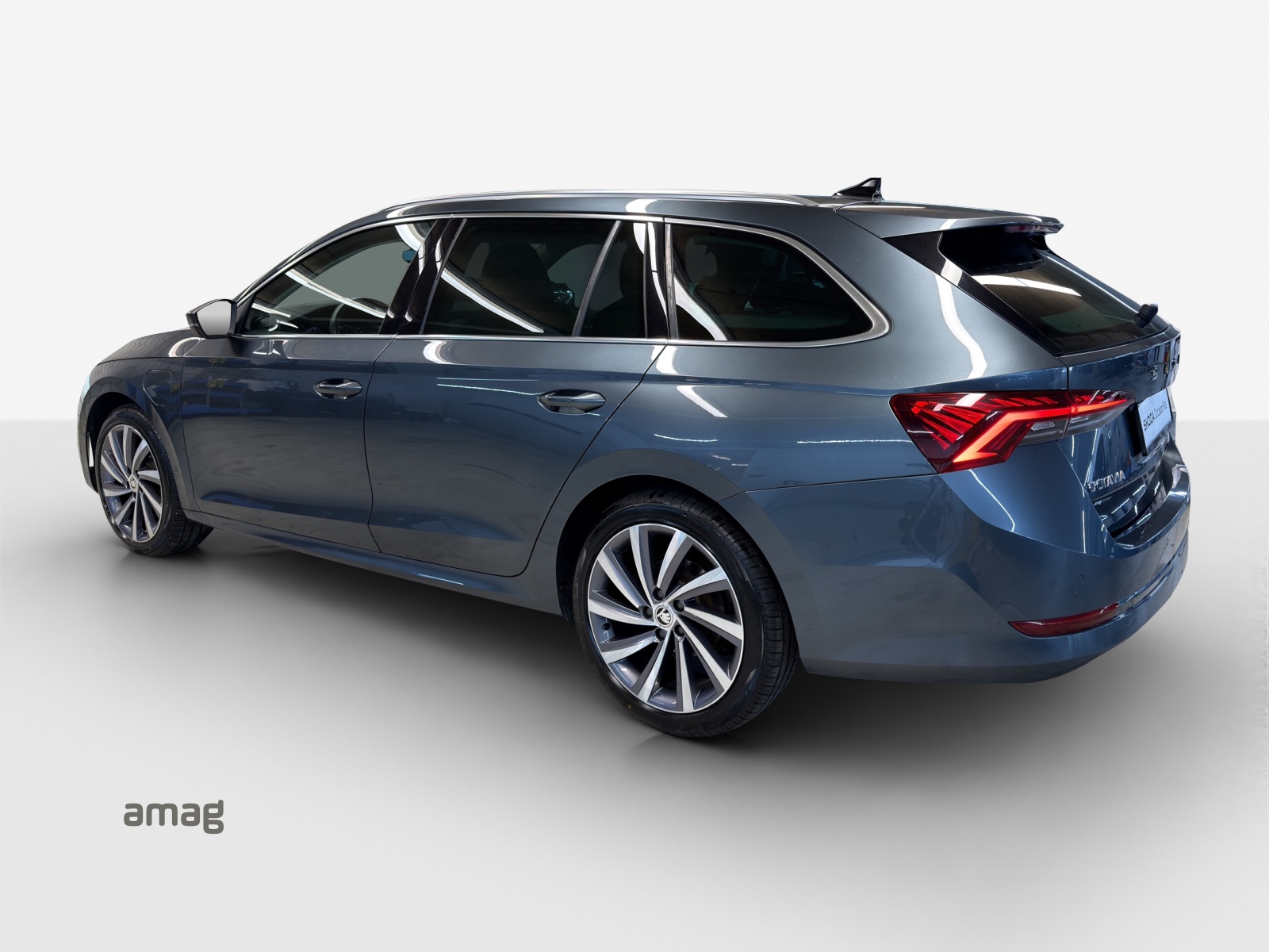 SKODA Octavia Combi 1.4 TSI PHEV DSG Style-image-2