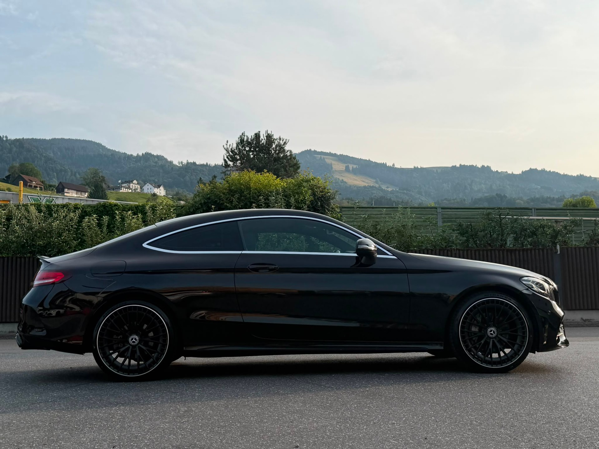 MERCEDES-BENZ C 200 Coupé 4Matic AMG Line 9G-Tronic (C63 AMG Bodykit) Black&Chrome Edition-image-5