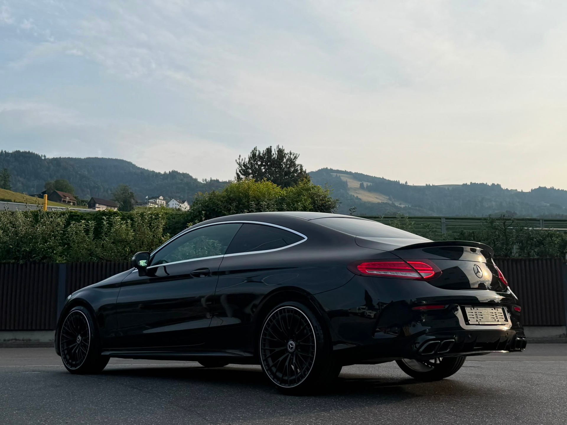 MERCEDES-BENZ C 200 Coupé 4Matic AMG Line 9G-Tronic (C63 AMG Bodykit) Black&Chrome Edition-image-6