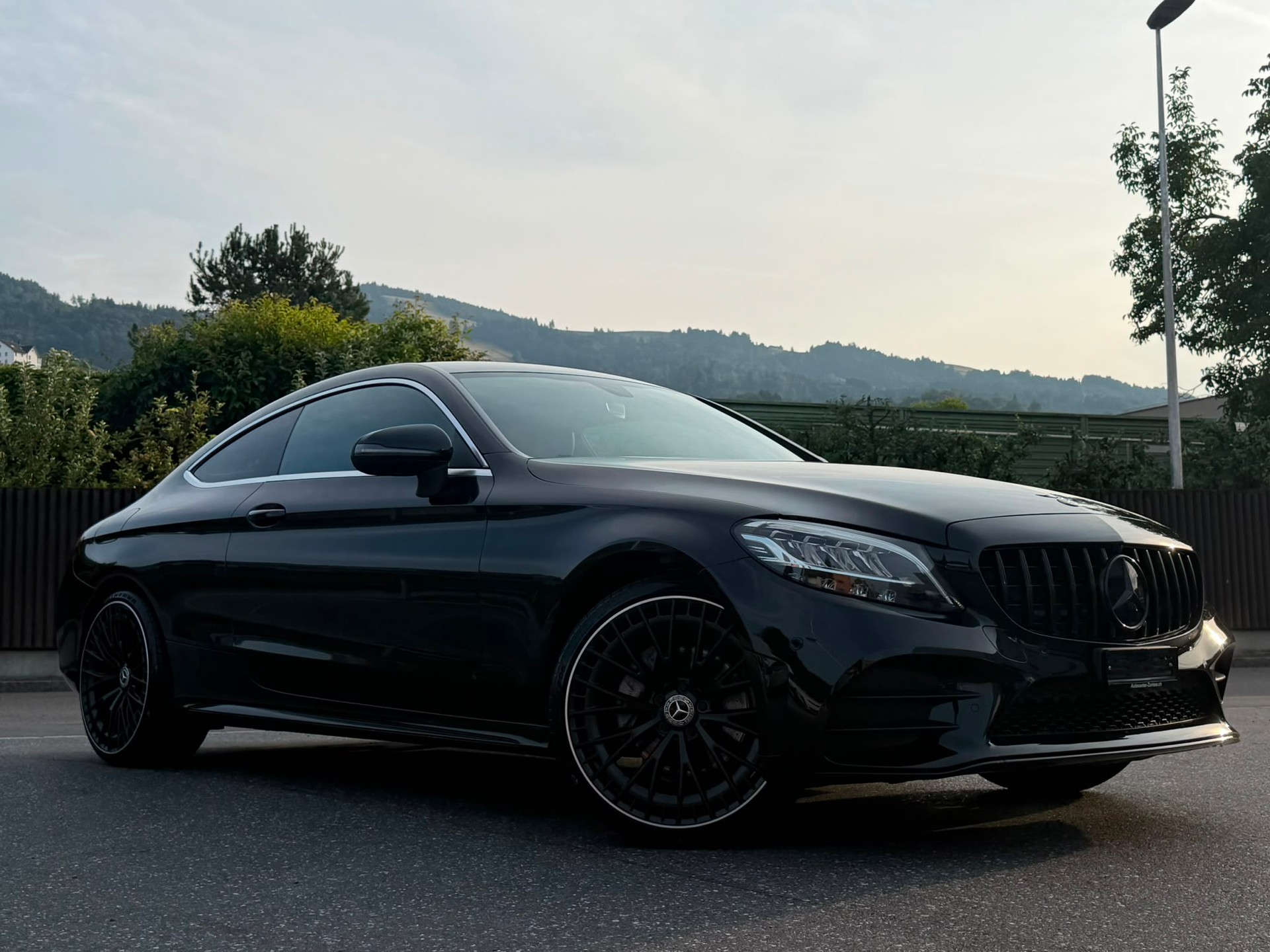 MERCEDES-BENZ C 200 Coupé 4Matic AMG Line 9G-Tronic (C63 AMG Bodykit) Black&Chrome Edition-image-3