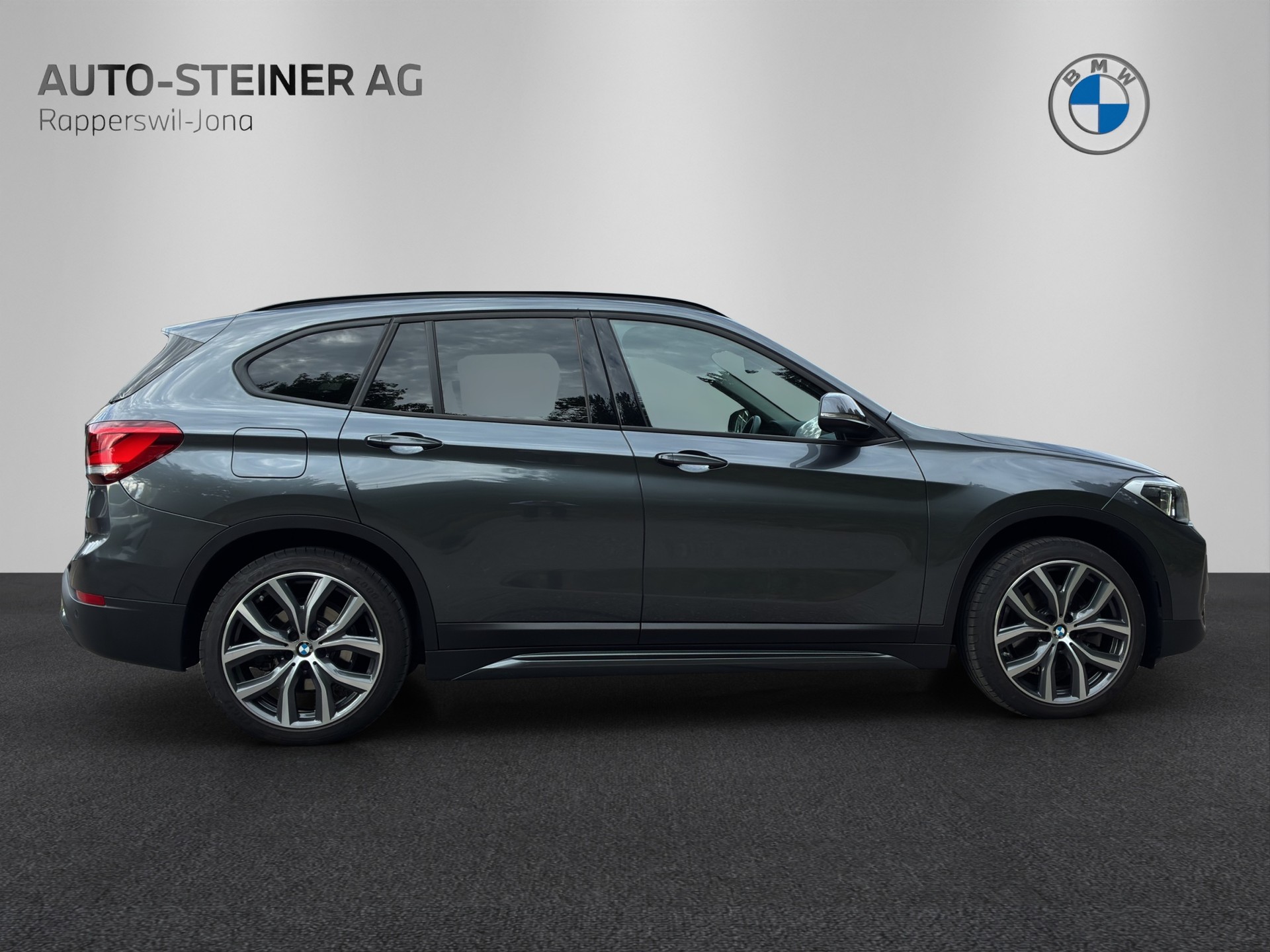 BMW X1 xDrive 25e Sport Line Steptronic-image-5