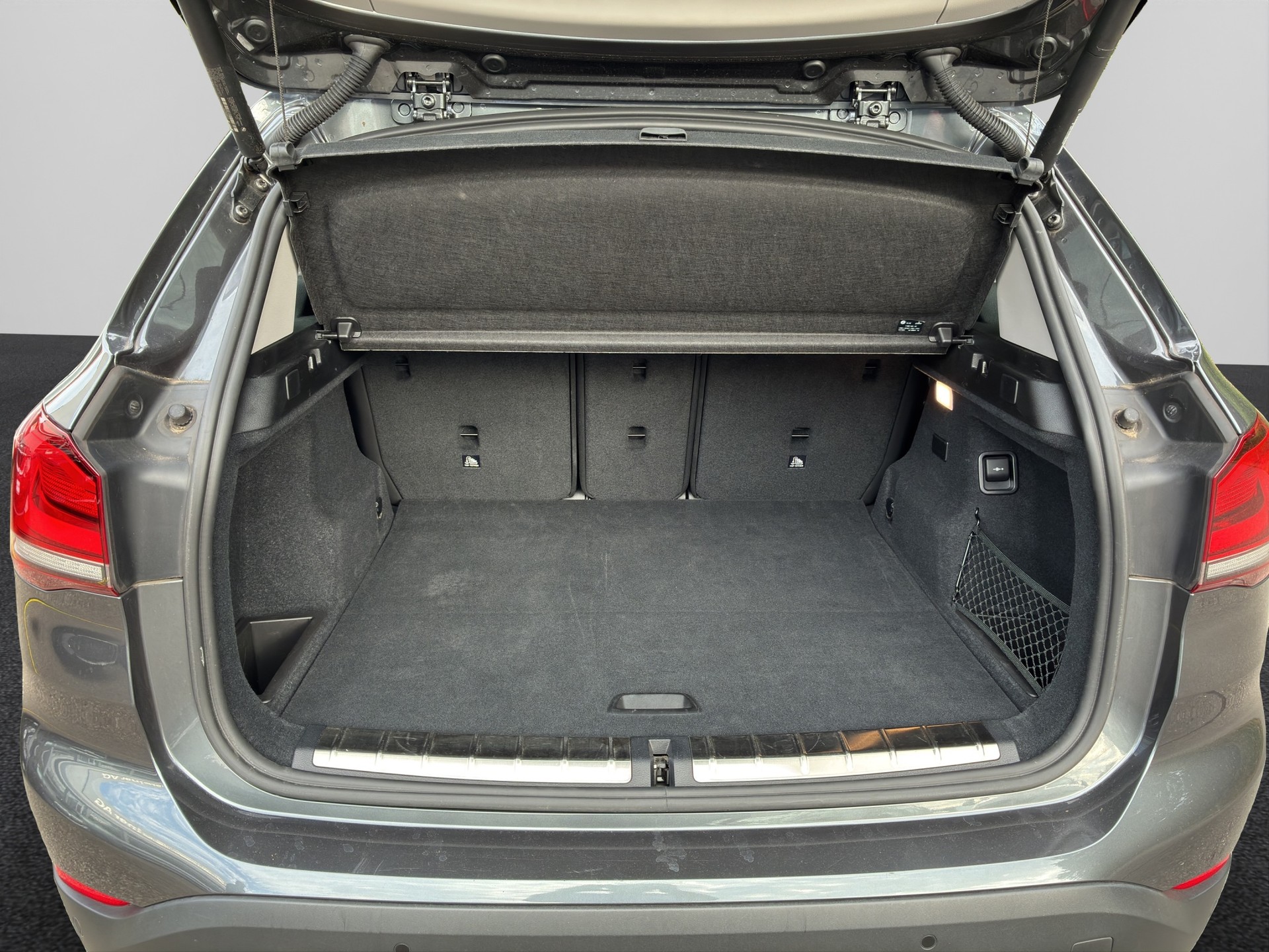 BMW X1 xDrive 25e Sport Line Steptronic-image-19