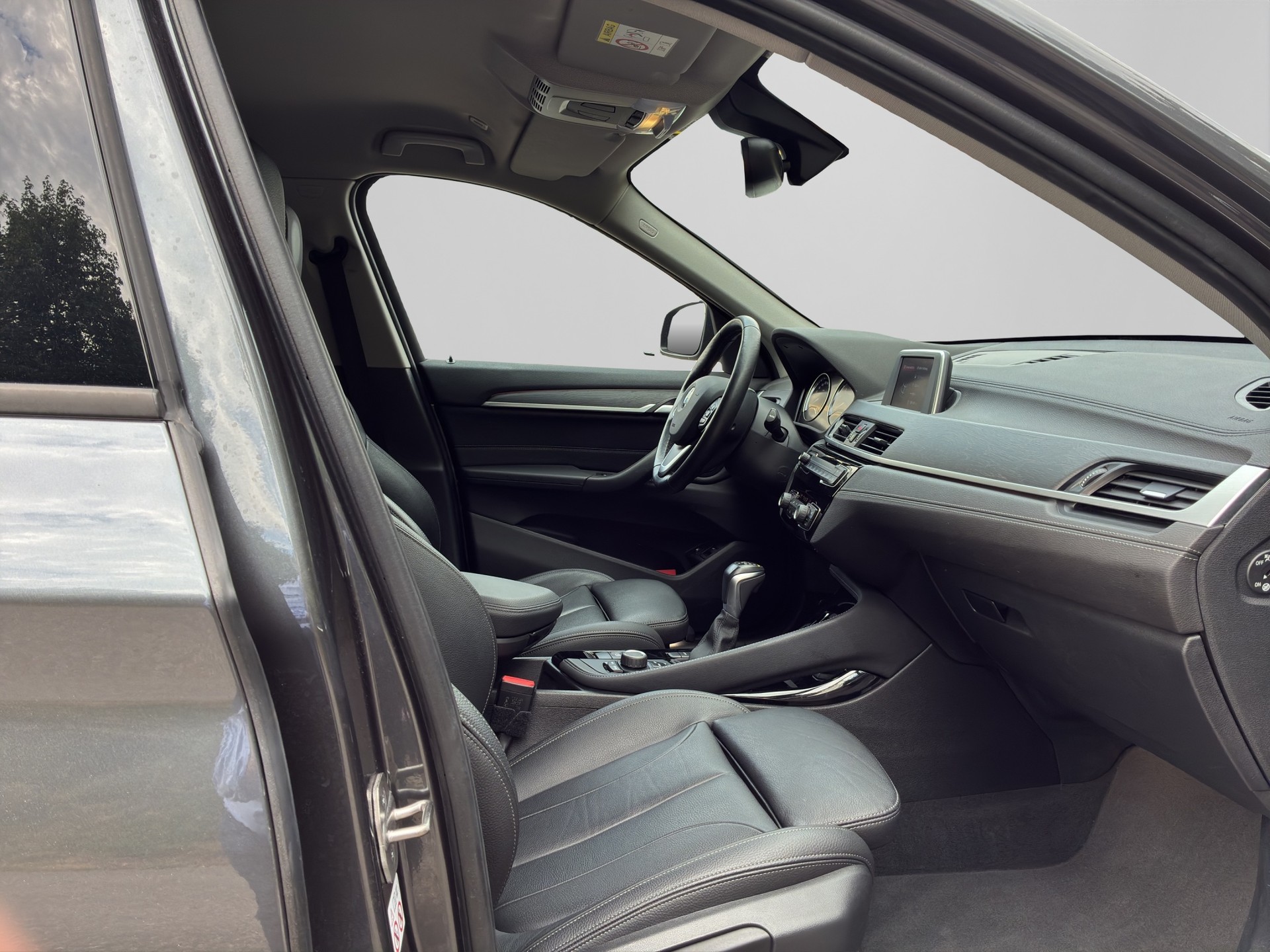 BMW X1 xDrive 25e Sport Line Steptronic-image-15