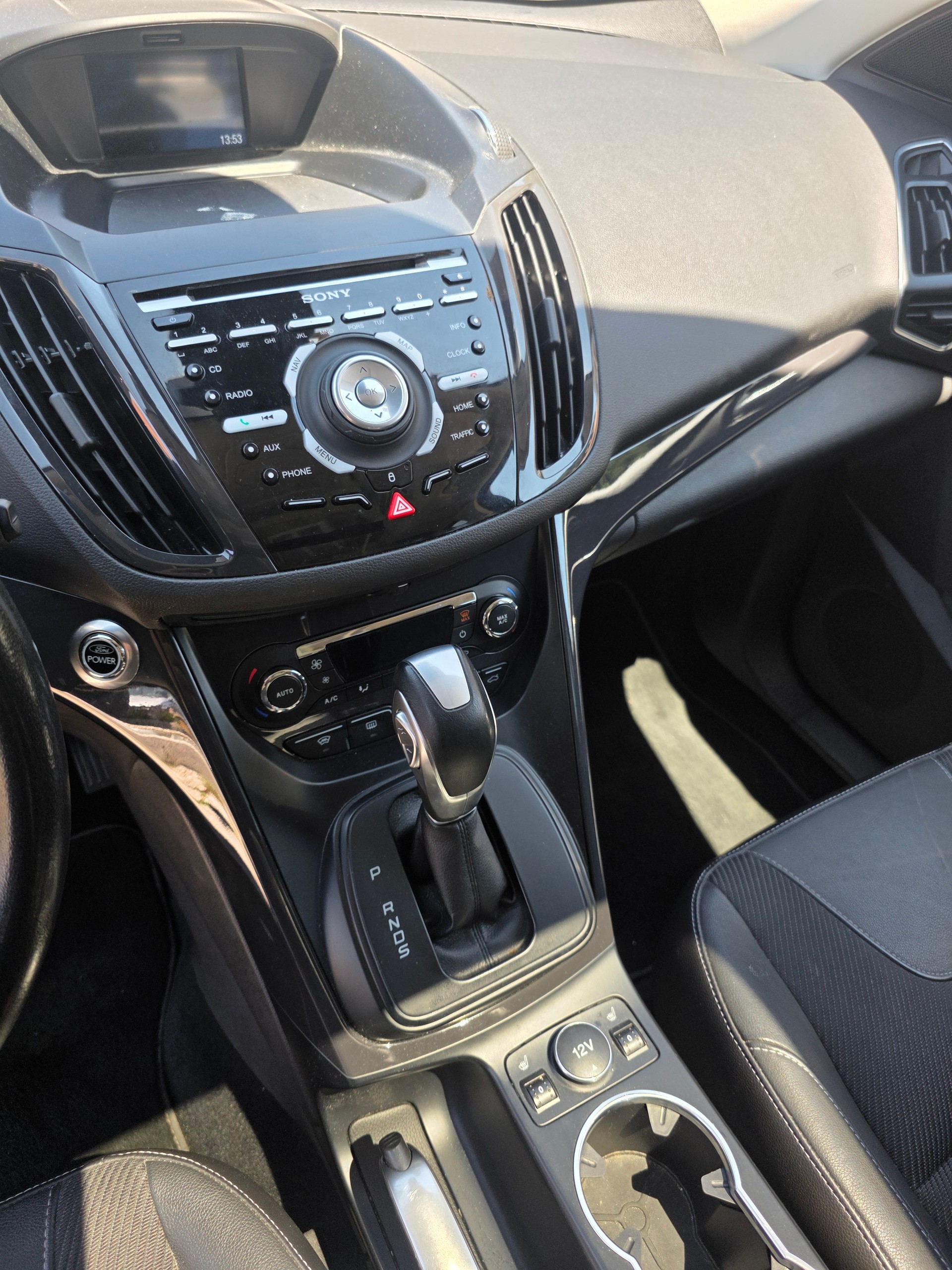 FORD Kuga 2.0 TDCi Titanium 4WD PowerShift-image-8