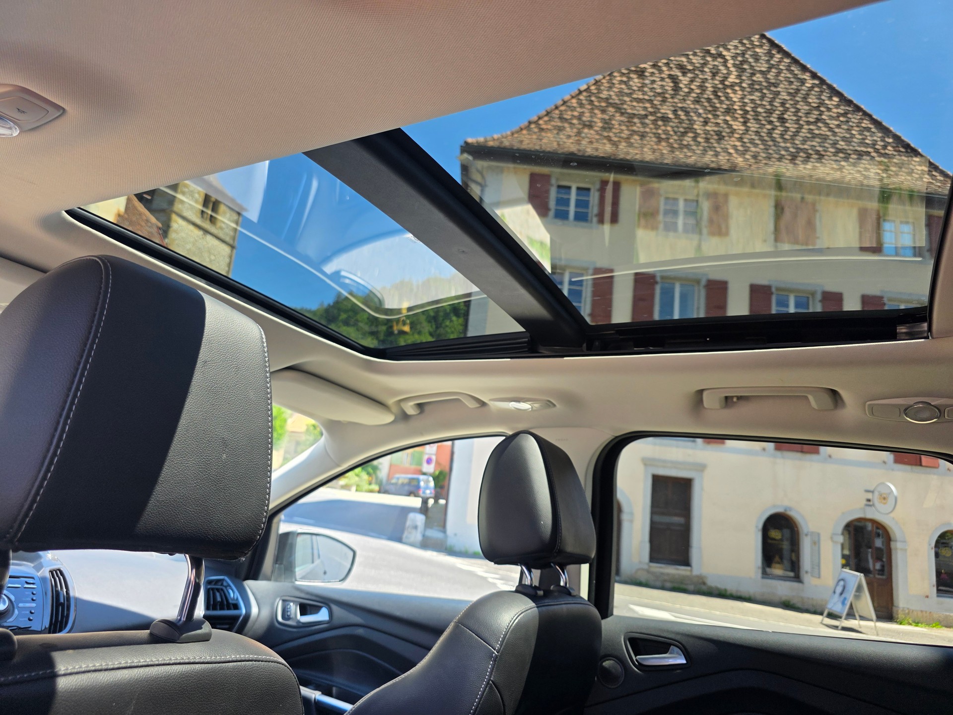 FORD Kuga 2.0 TDCi Titanium 4WD PowerShift-image-9