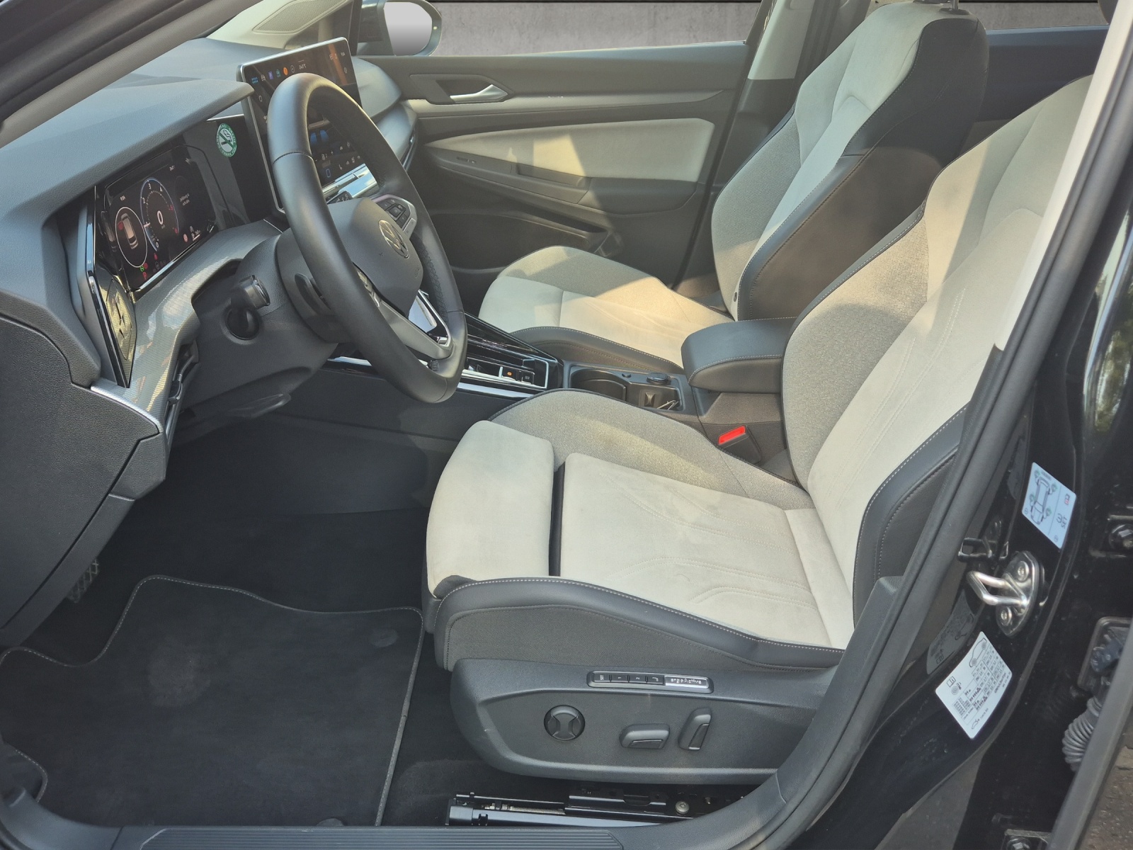 VW Golf Variant 2.0 TDI Style DSG-image-8