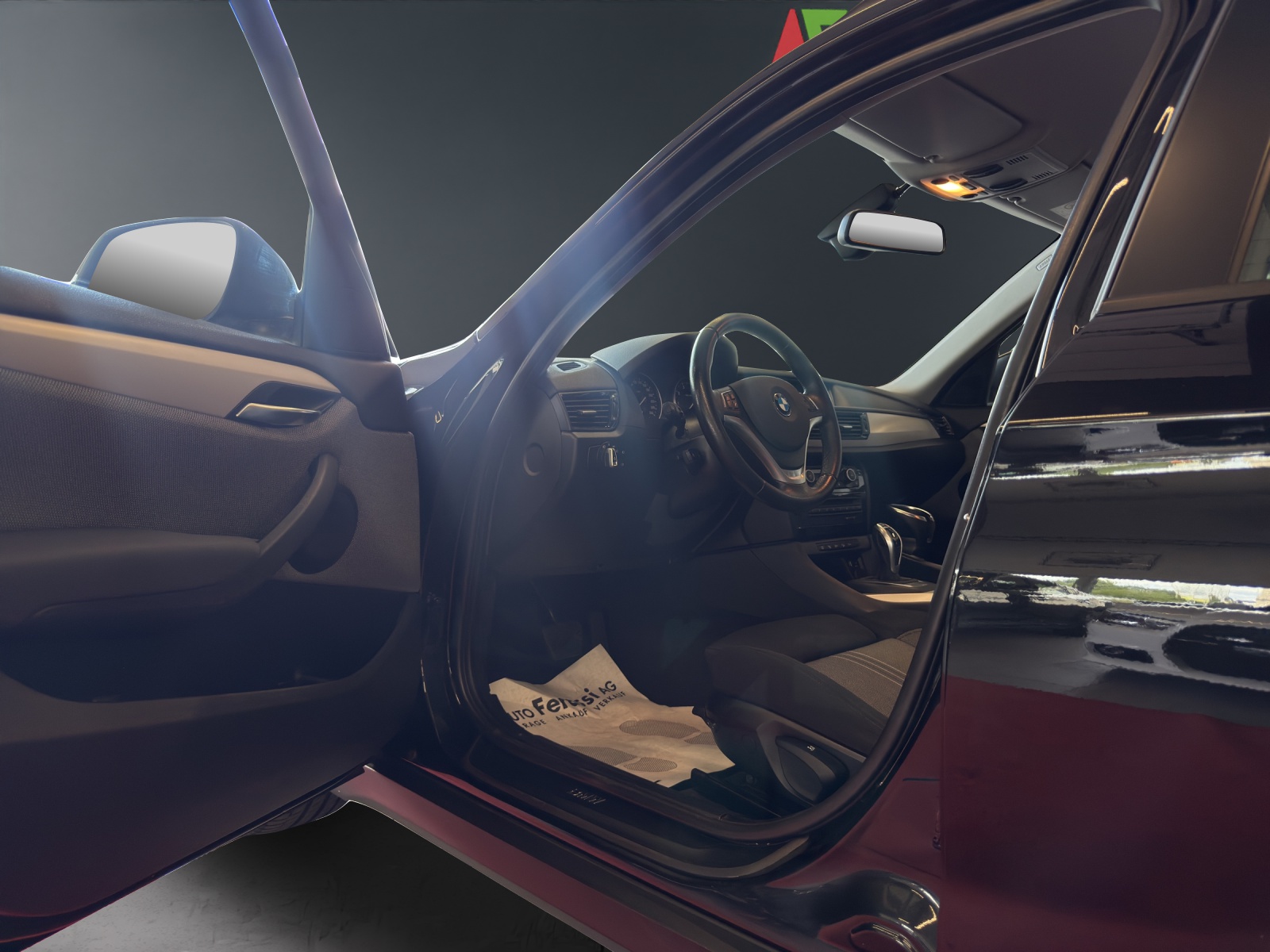 BMW X1 xDrive 20i Steptronic-image-23