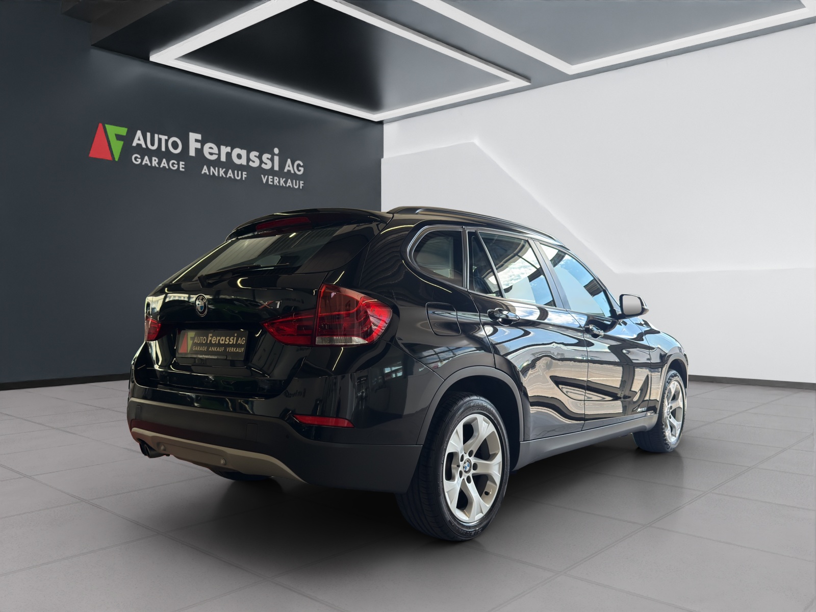 BMW X1 xDrive 20i Steptronic-image-4