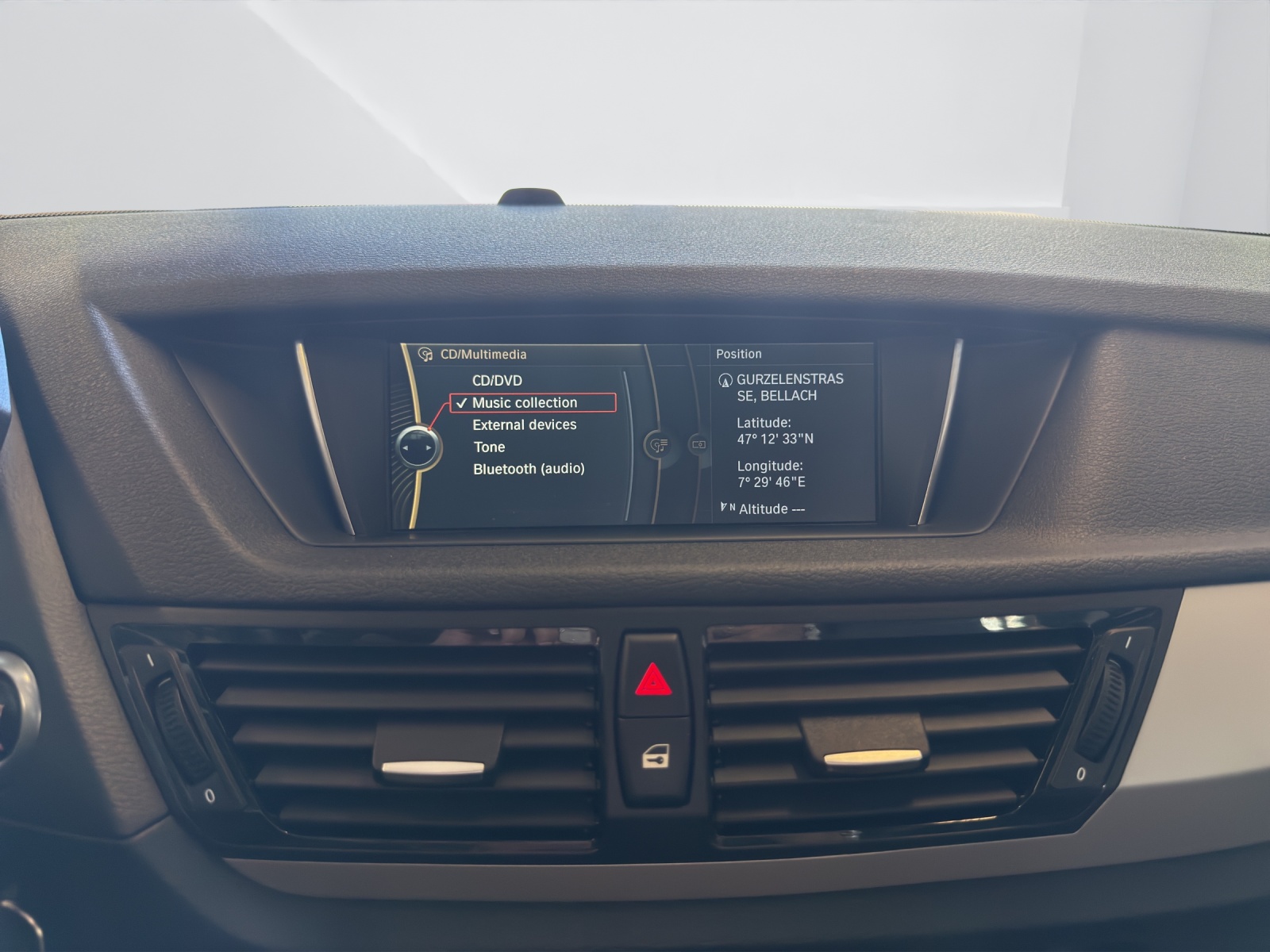 BMW X1 xDrive 20i Steptronic-image-20