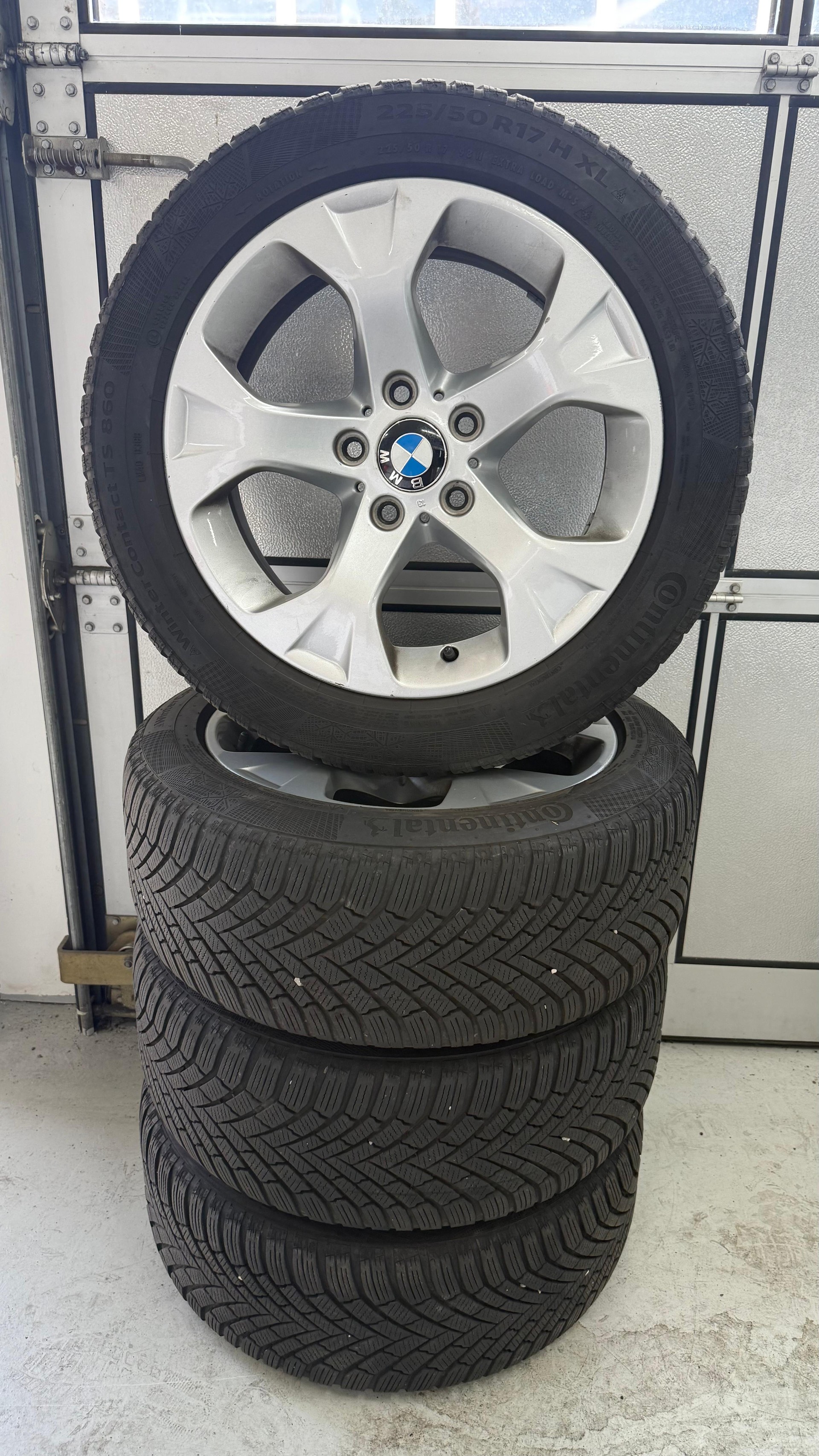 BMW X1 xDrive 20i Steptronic-image-25