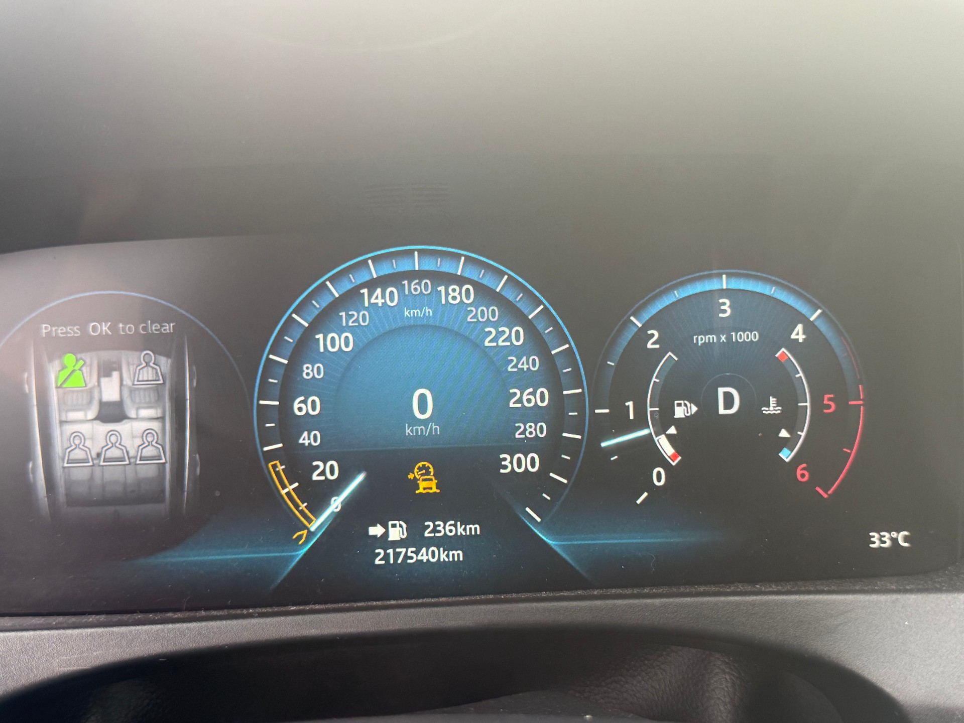 JAGUAR F-Pace 3.0 TD Prestige AWD Automatik-image-9