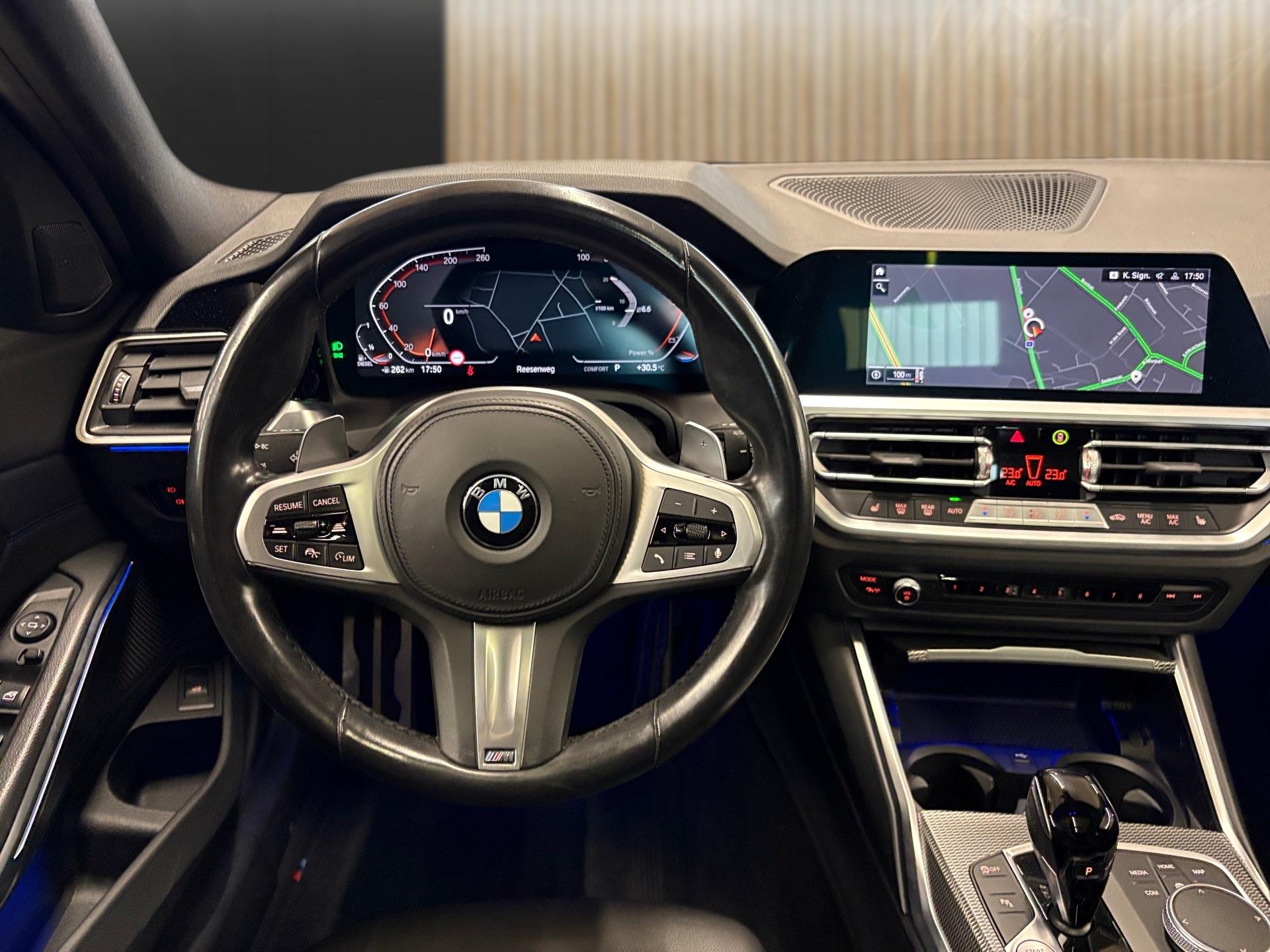 BMW 330d xDrive Touring-image-12
