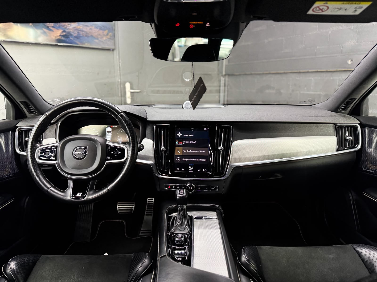 VOLVO V90 D5 AWD R-Design Geartronic Powerpulse-image-9