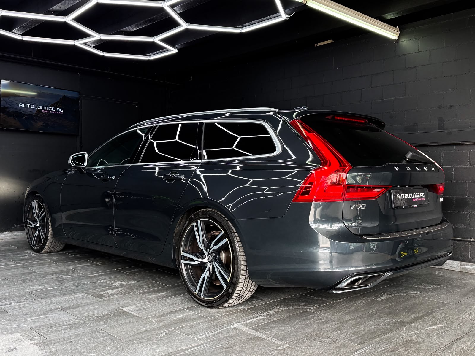 VOLVO V90 D5 AWD R-Design Geartronic Powerpulse-image-8