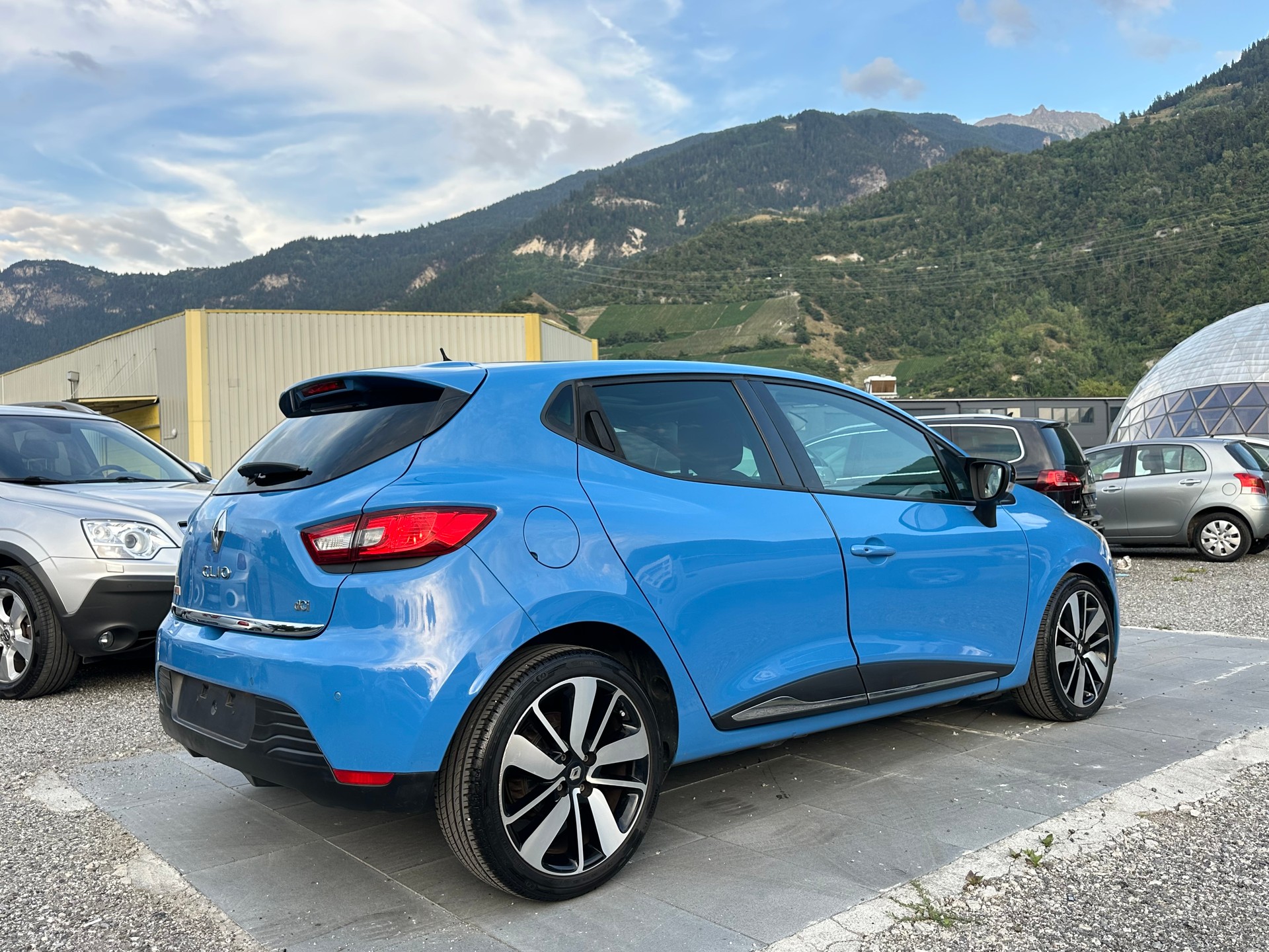 RENAULT Clio 1.5 dCi Swiss Edition-image-4