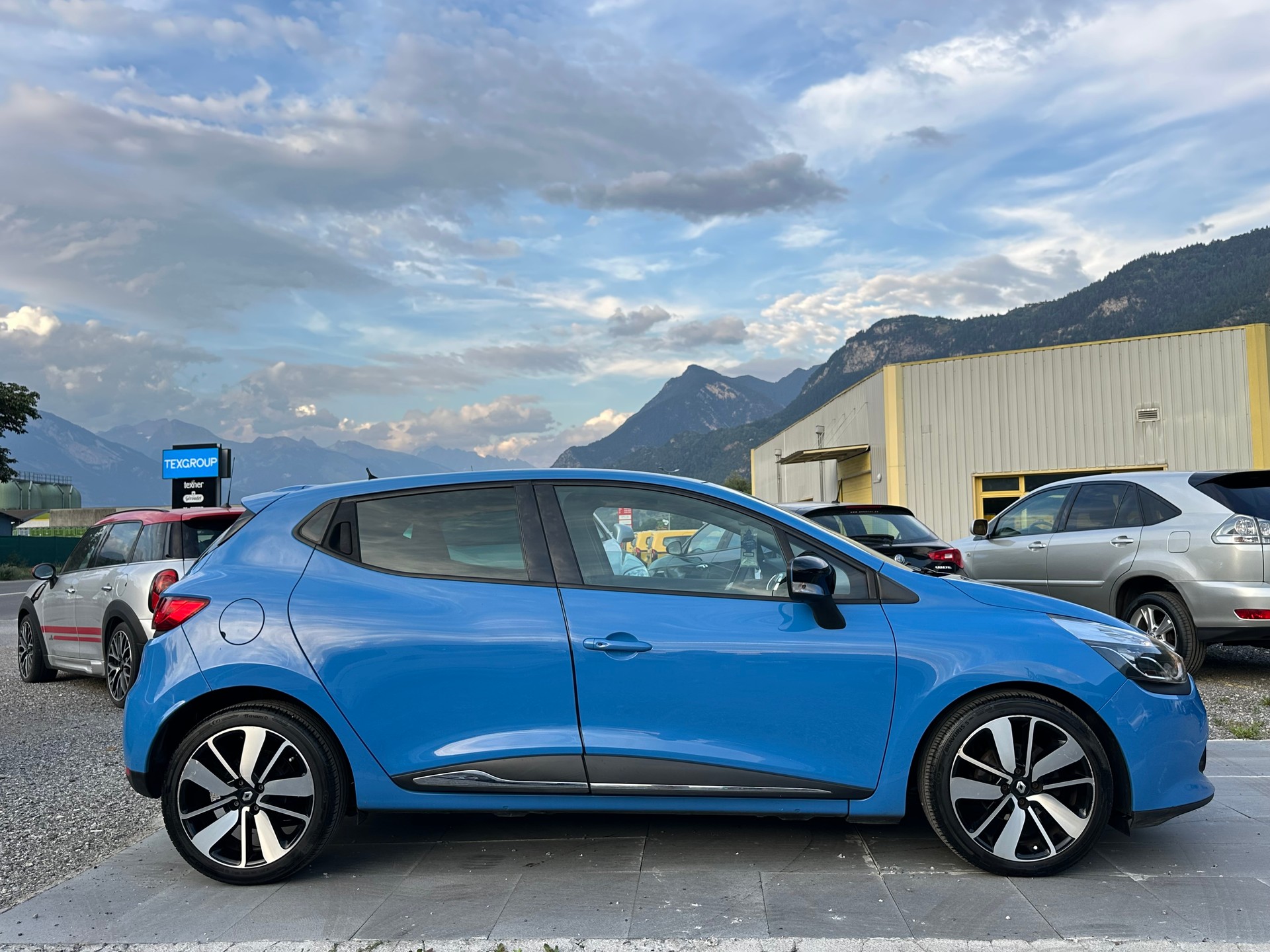 RENAULT Clio 1.5 dCi Swiss Edition-image-6