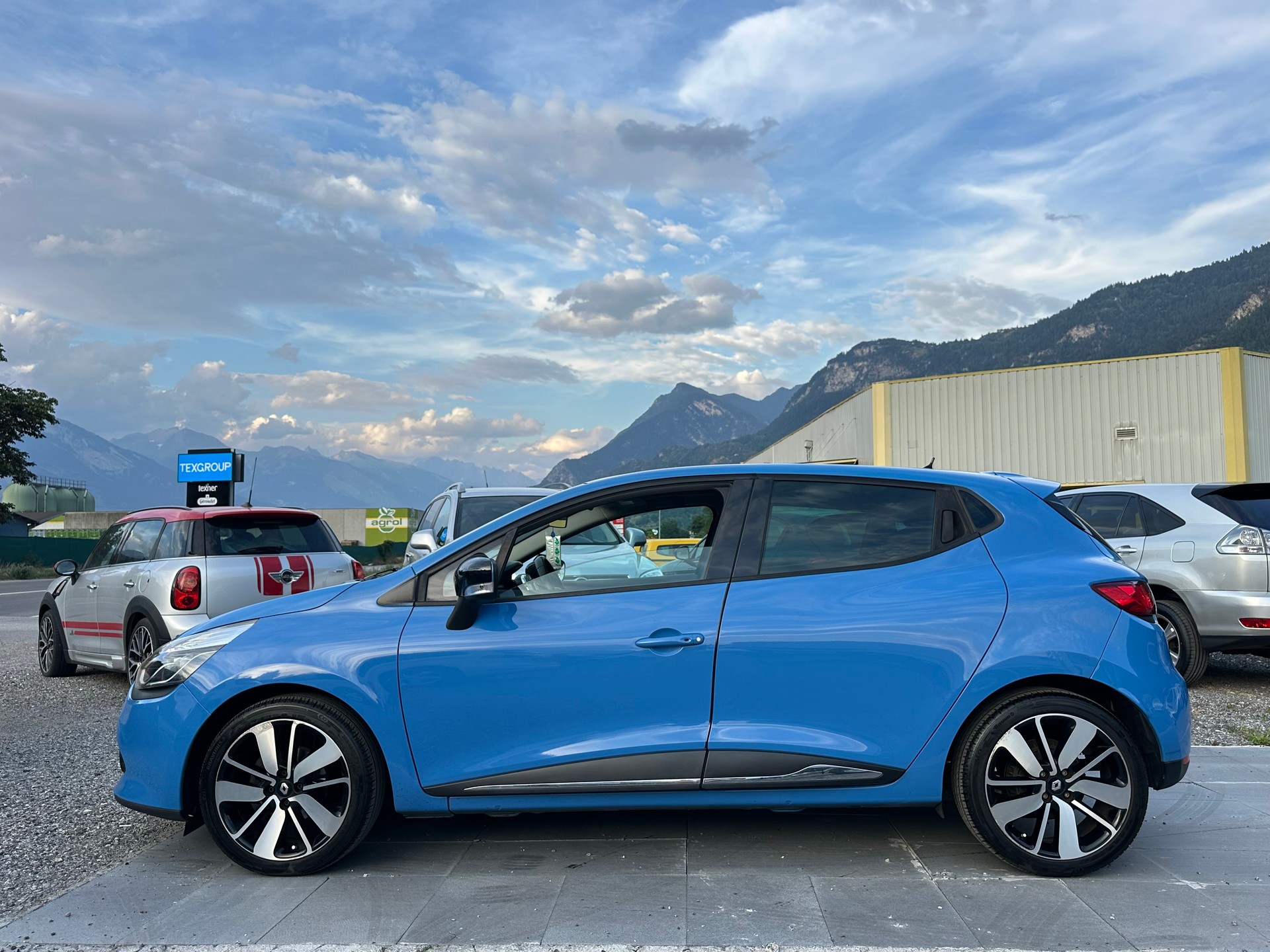 RENAULT Clio 1.5 dCi Swiss Edition-image-5