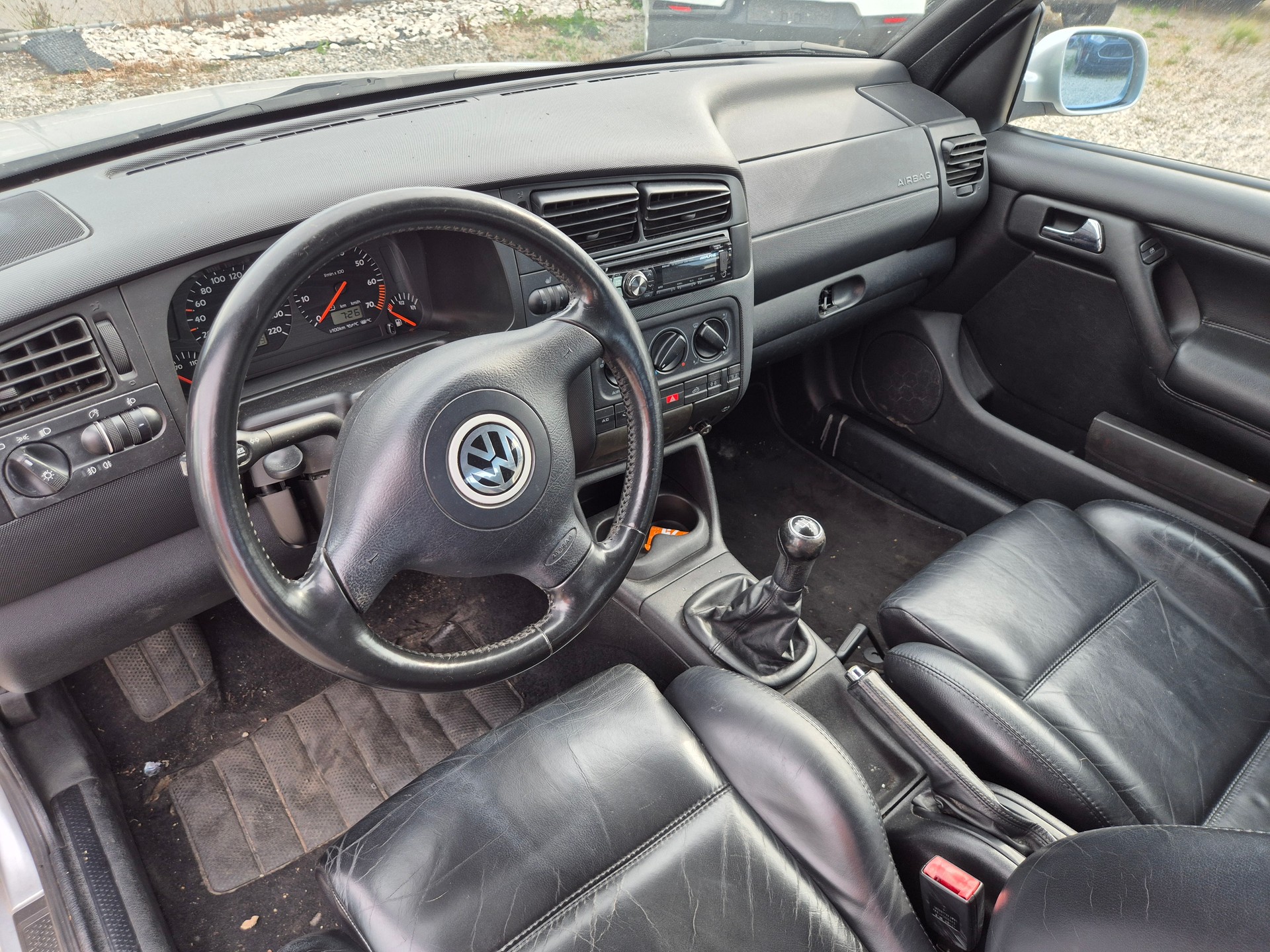 VW GOLF-image-9