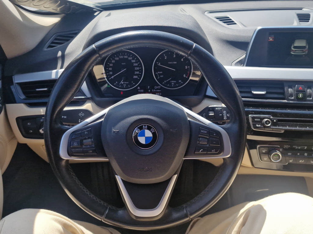 BMW X1 18d xDrive-image-14