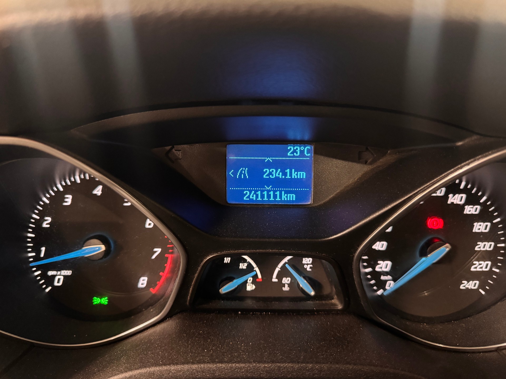 FORD Focus 1.6 SCTi Trend-image-14