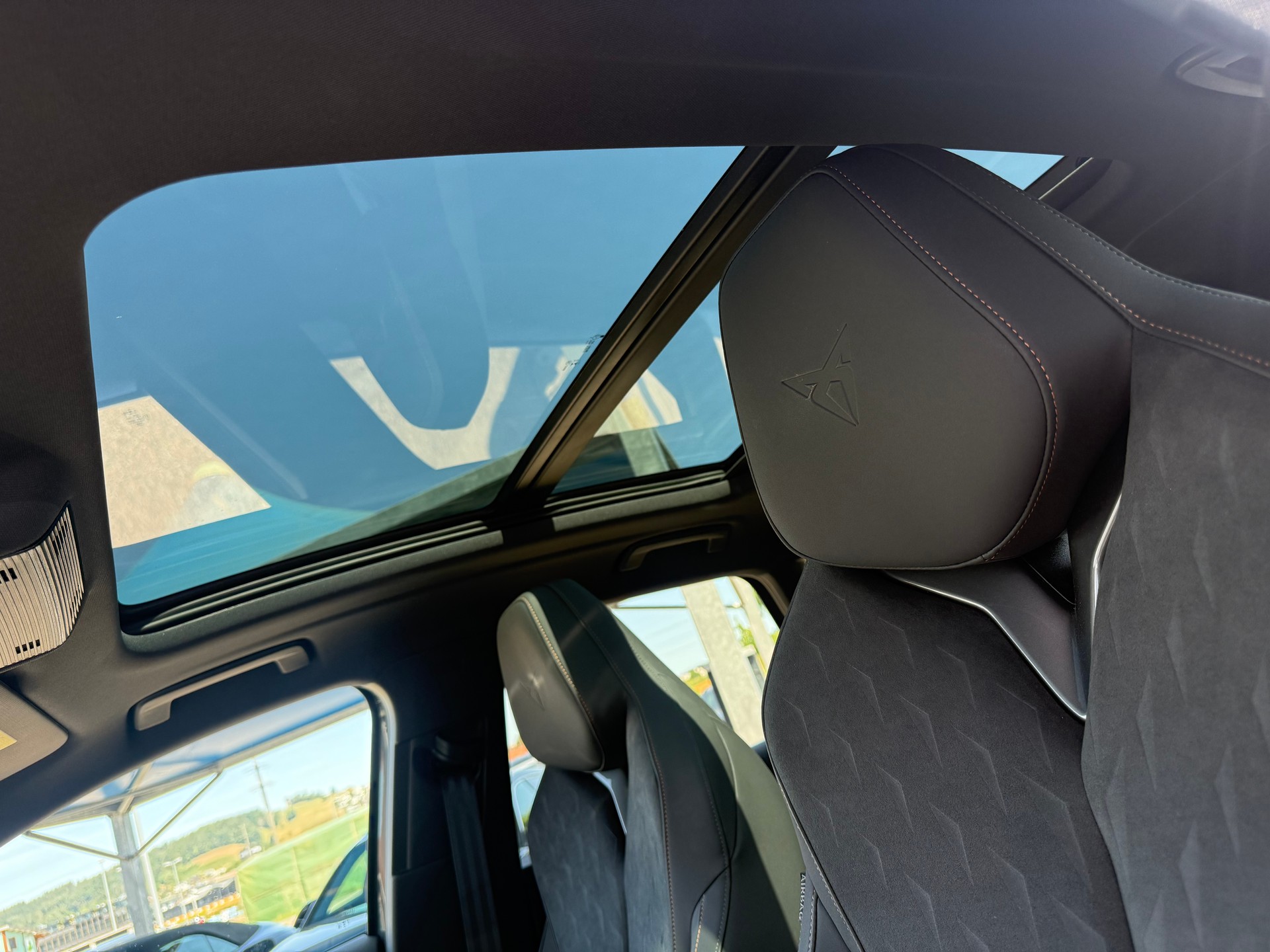 CUPRA Terramar 1.5 eTSI DSG-image-10