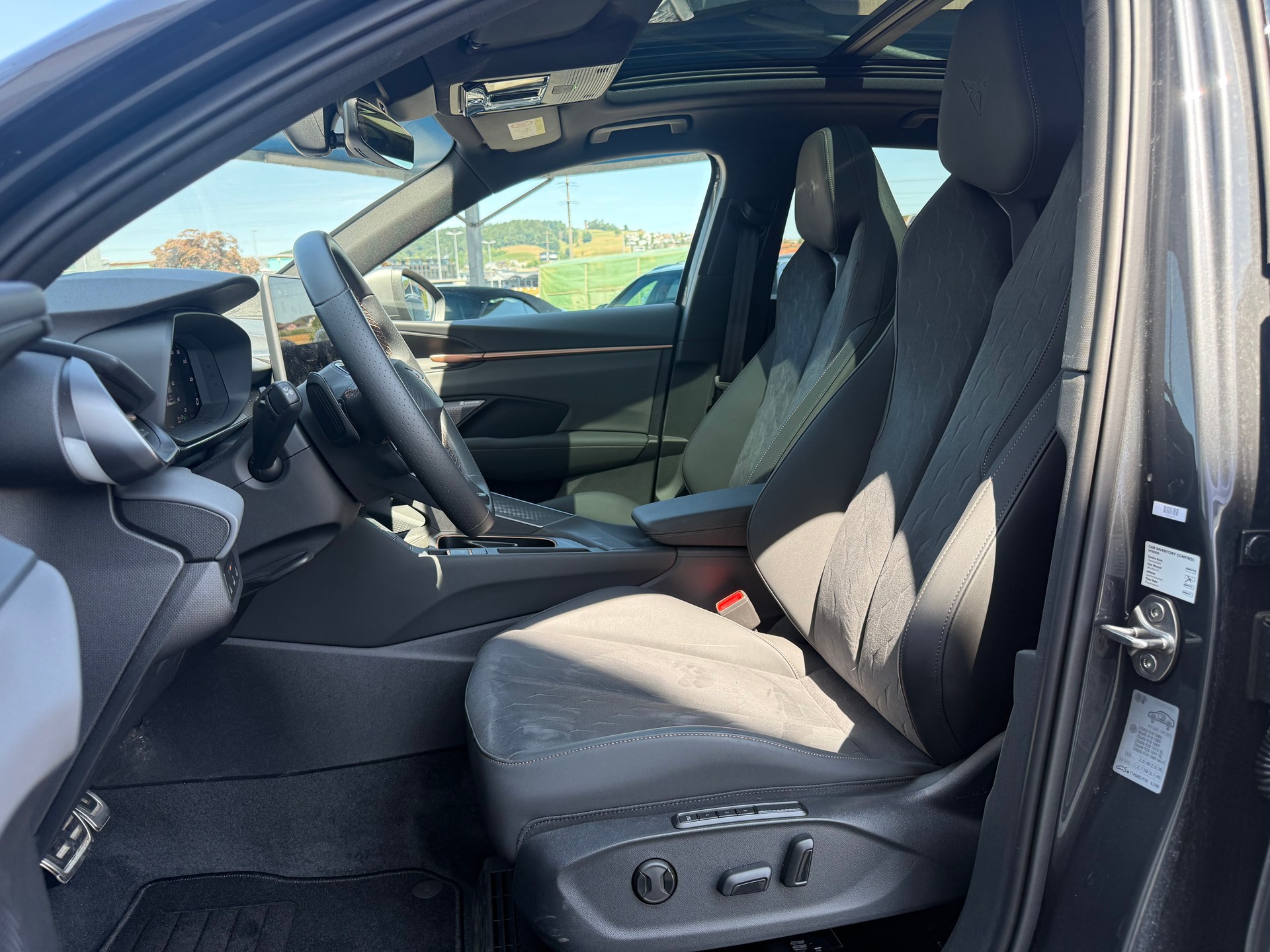 CUPRA Terramar 1.5 eTSI DSG-image-9
