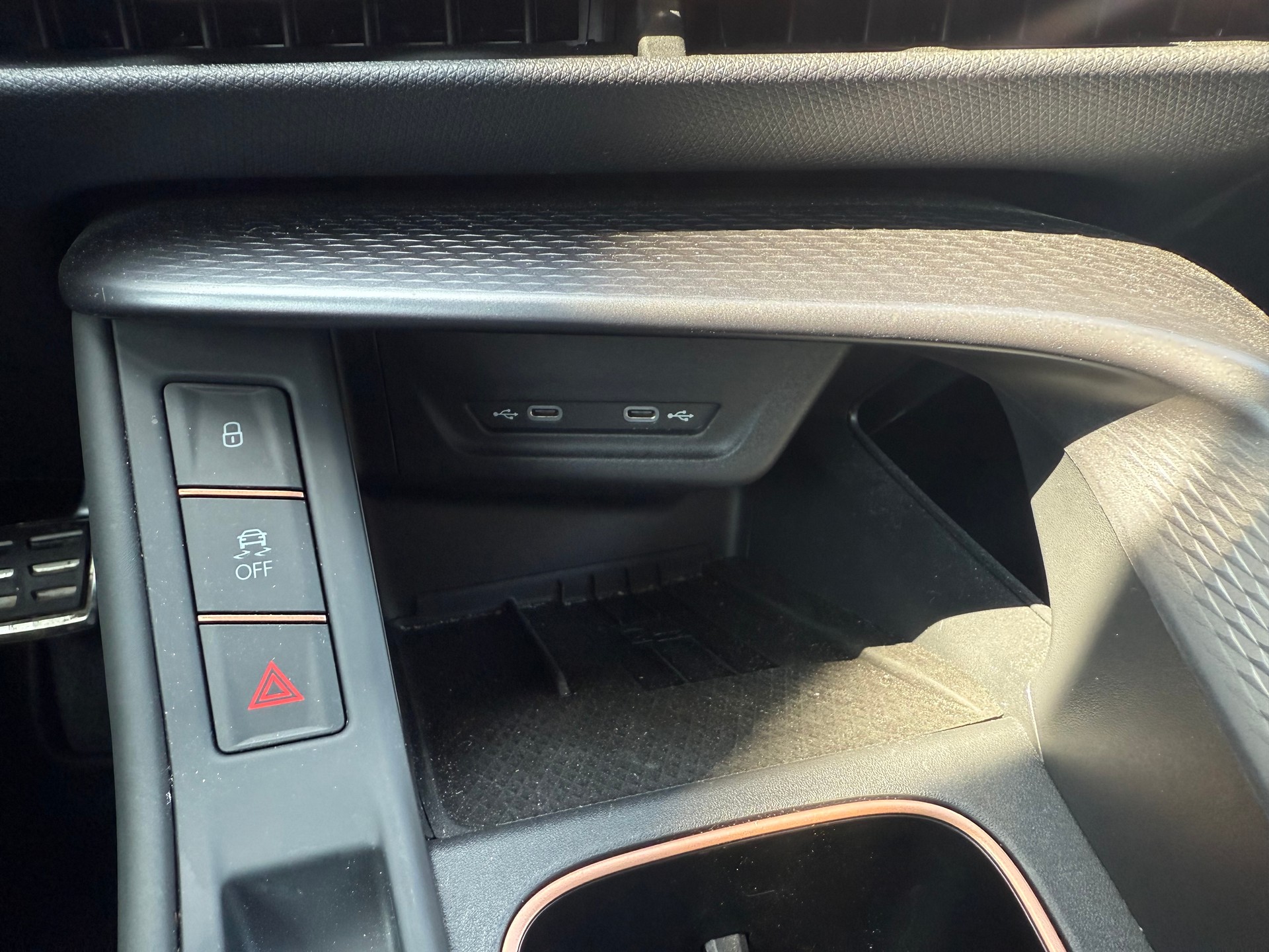 CUPRA Terramar 1.5 eTSI DSG-image-25