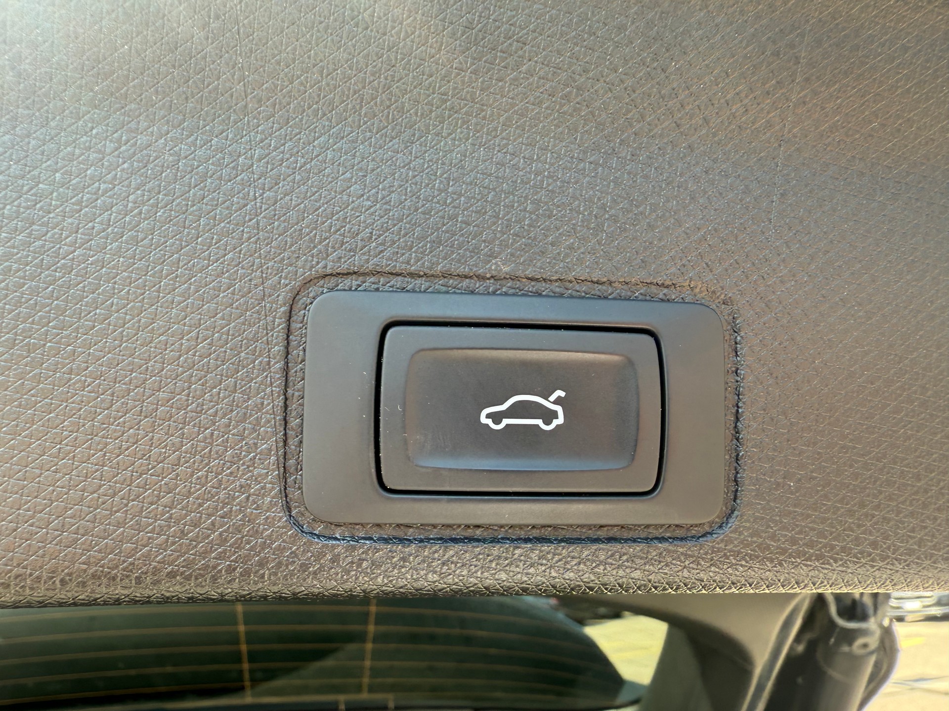CUPRA Terramar 1.5 eTSI DSG-image-8