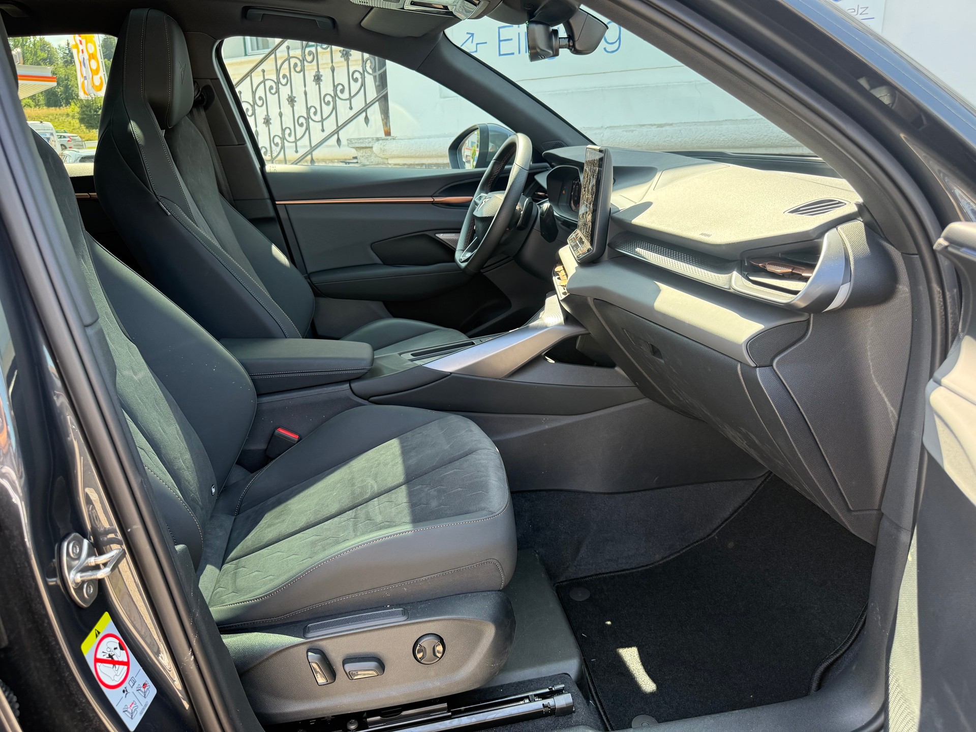 CUPRA Terramar 1.5 eTSI DSG-image-12