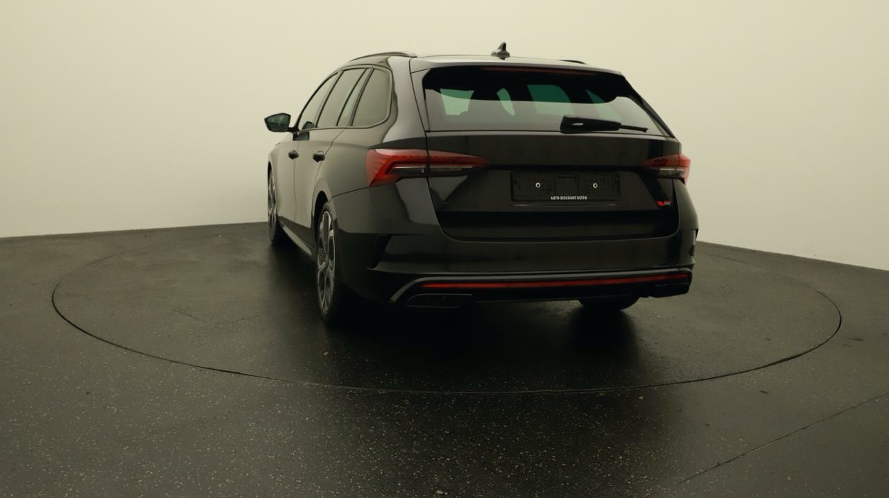 SKODA Octavia Combi 2.0 TSI DSG RS-image-3