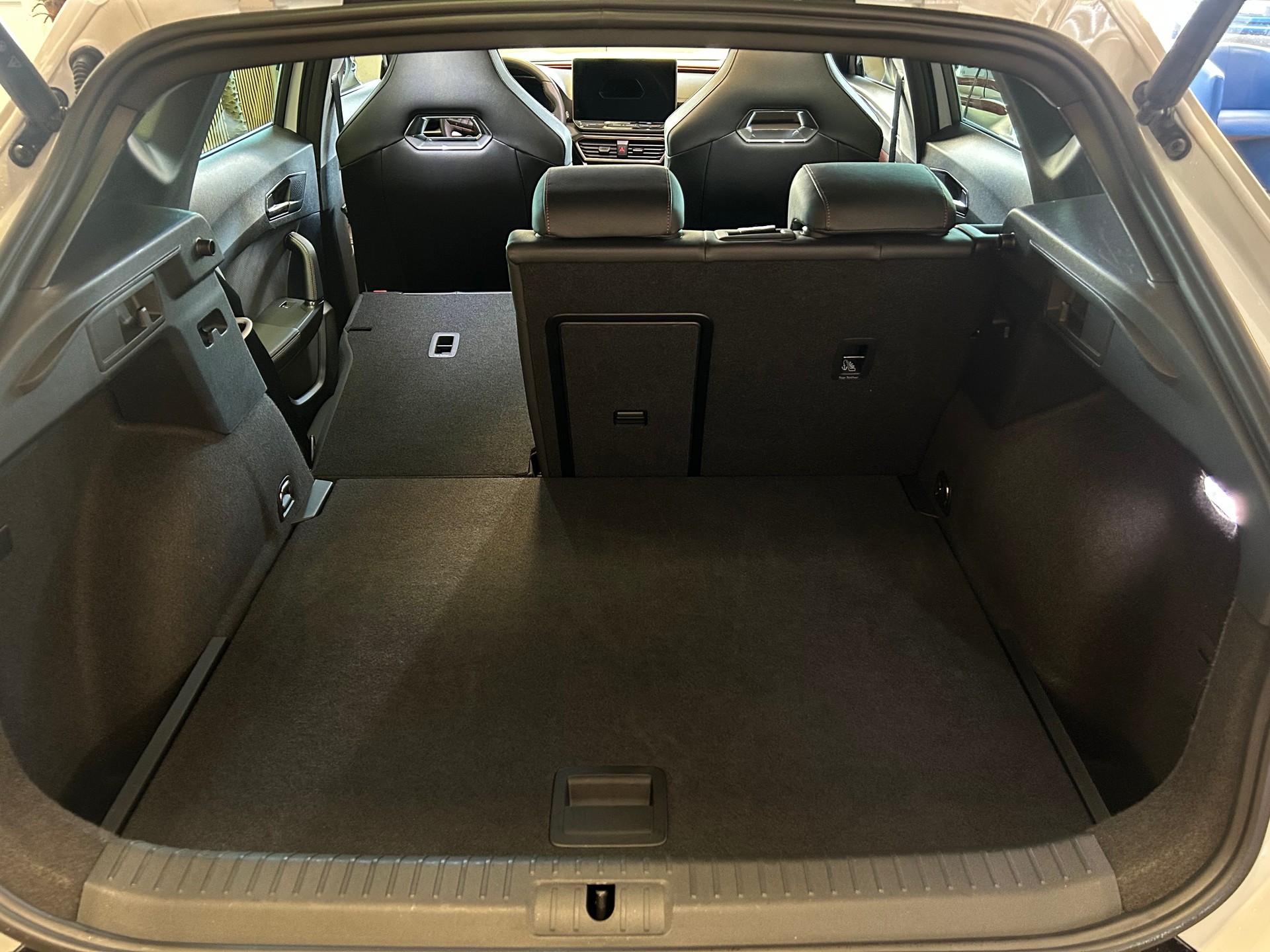 CUPRA Formentor 2.0 TSI VZ 4Drive DSG-image-24