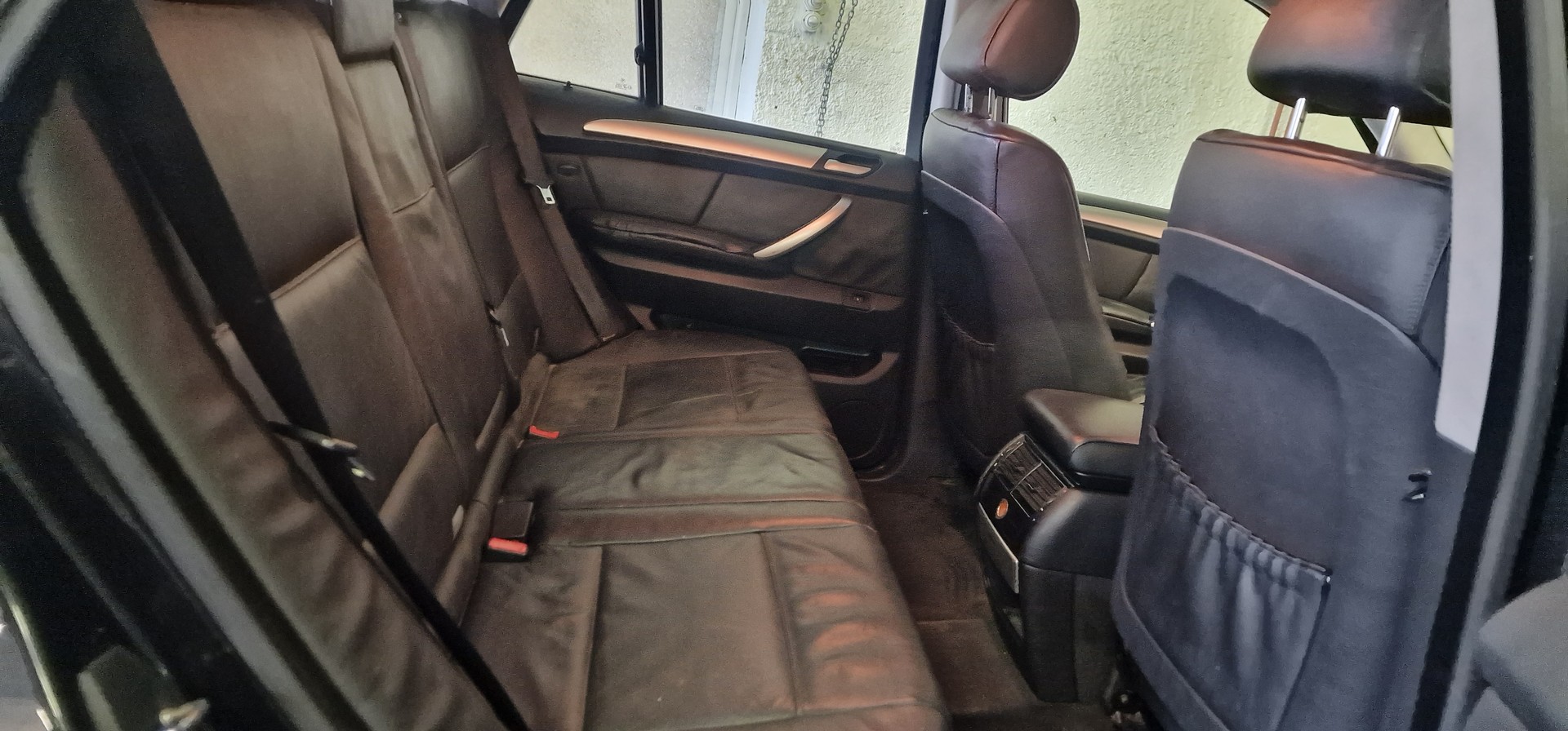BMW X5 3.0i-image-6