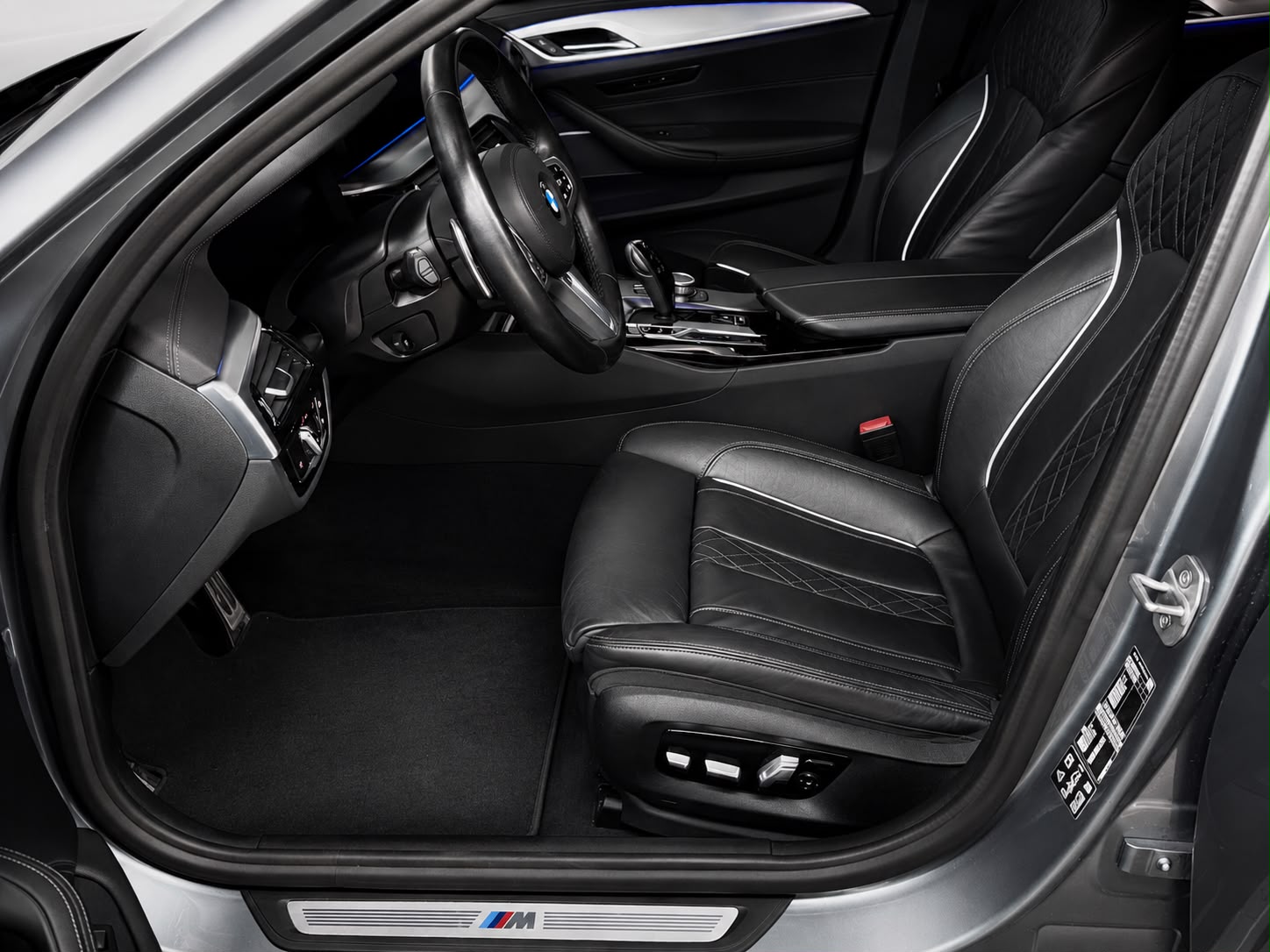 BMW 530d xDrive 48V Touring Pure M Sport Steptronic-image-13