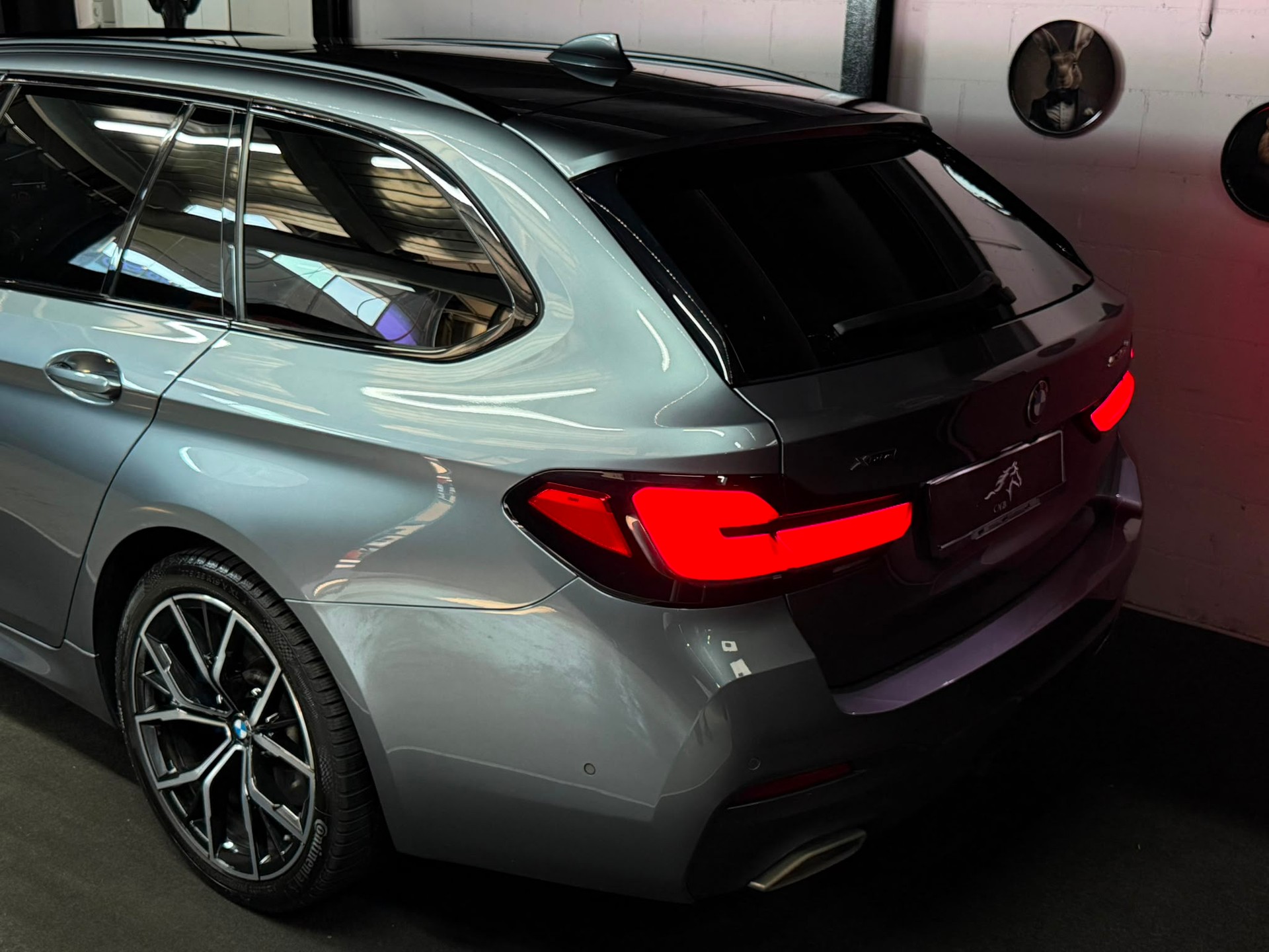 BMW 530d xDrive 48V Touring Pure M Sport Steptronic-image-4