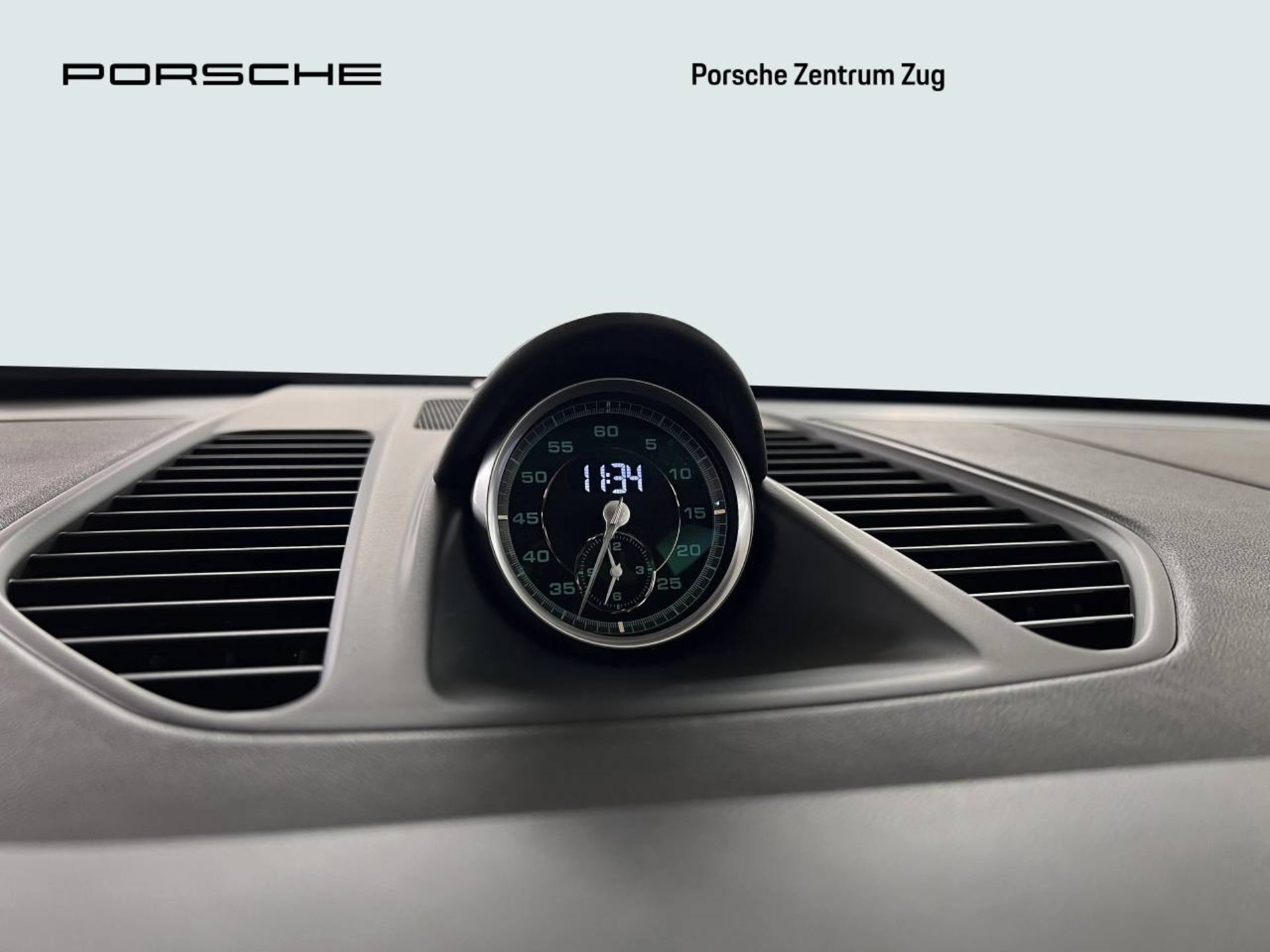 PORSCHE 911 Carrera S-image-25