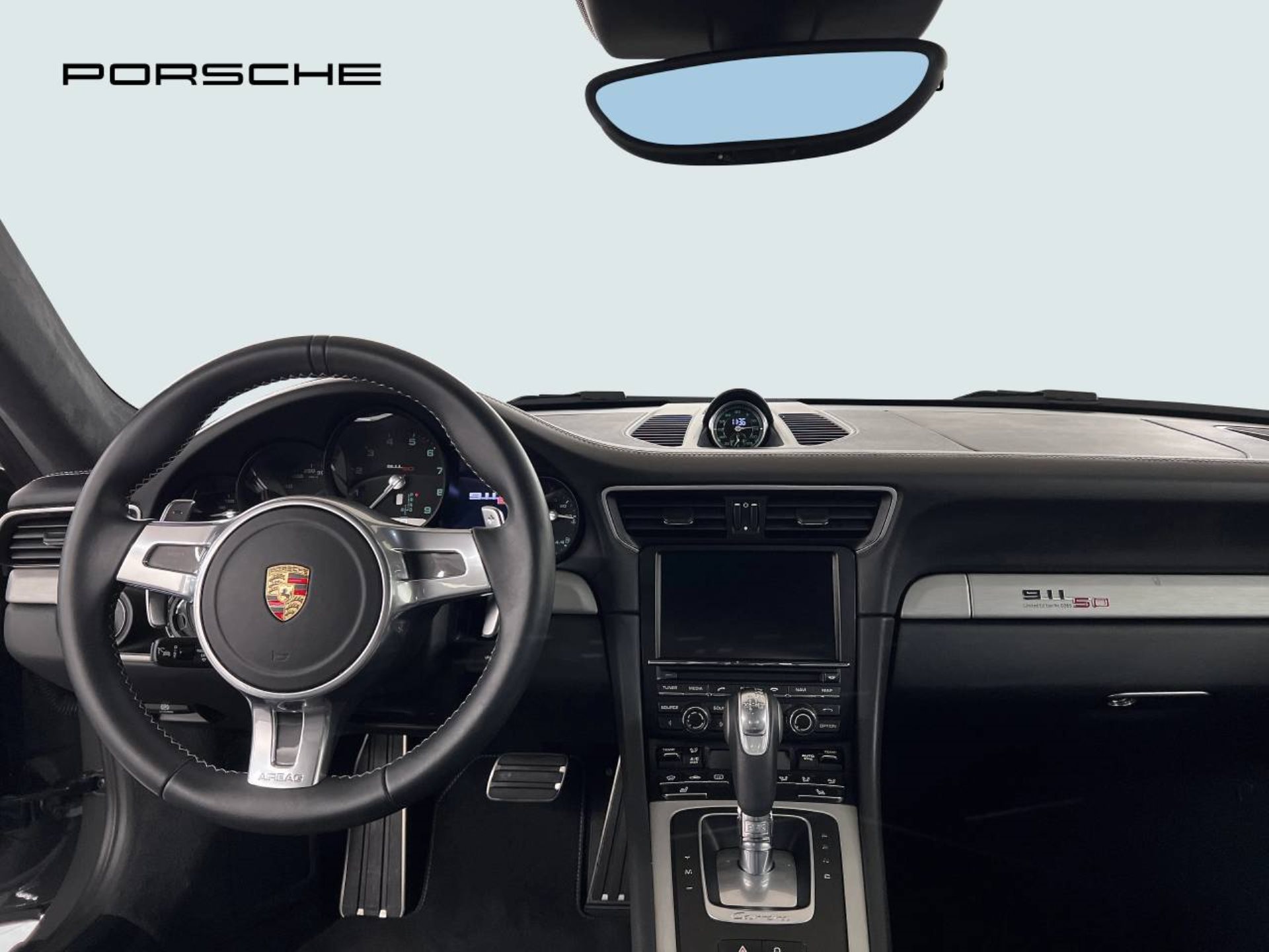 PORSCHE 911 Carrera S-image-16