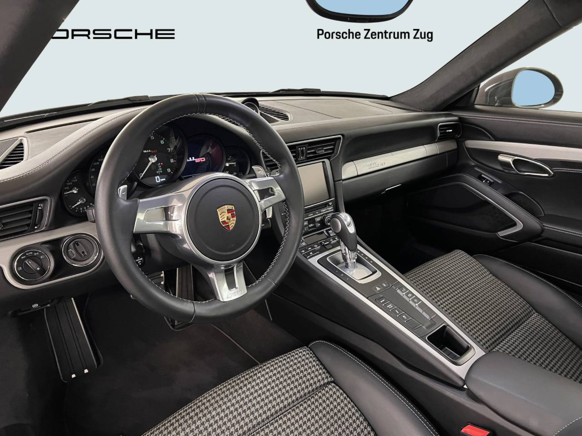 PORSCHE 911 Carrera S-image-3