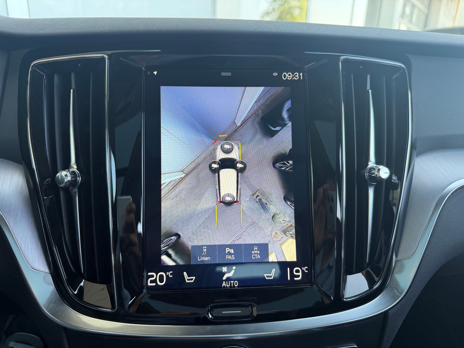 VOLVO V60 T6 AWD Momentum Geartronic-image-17