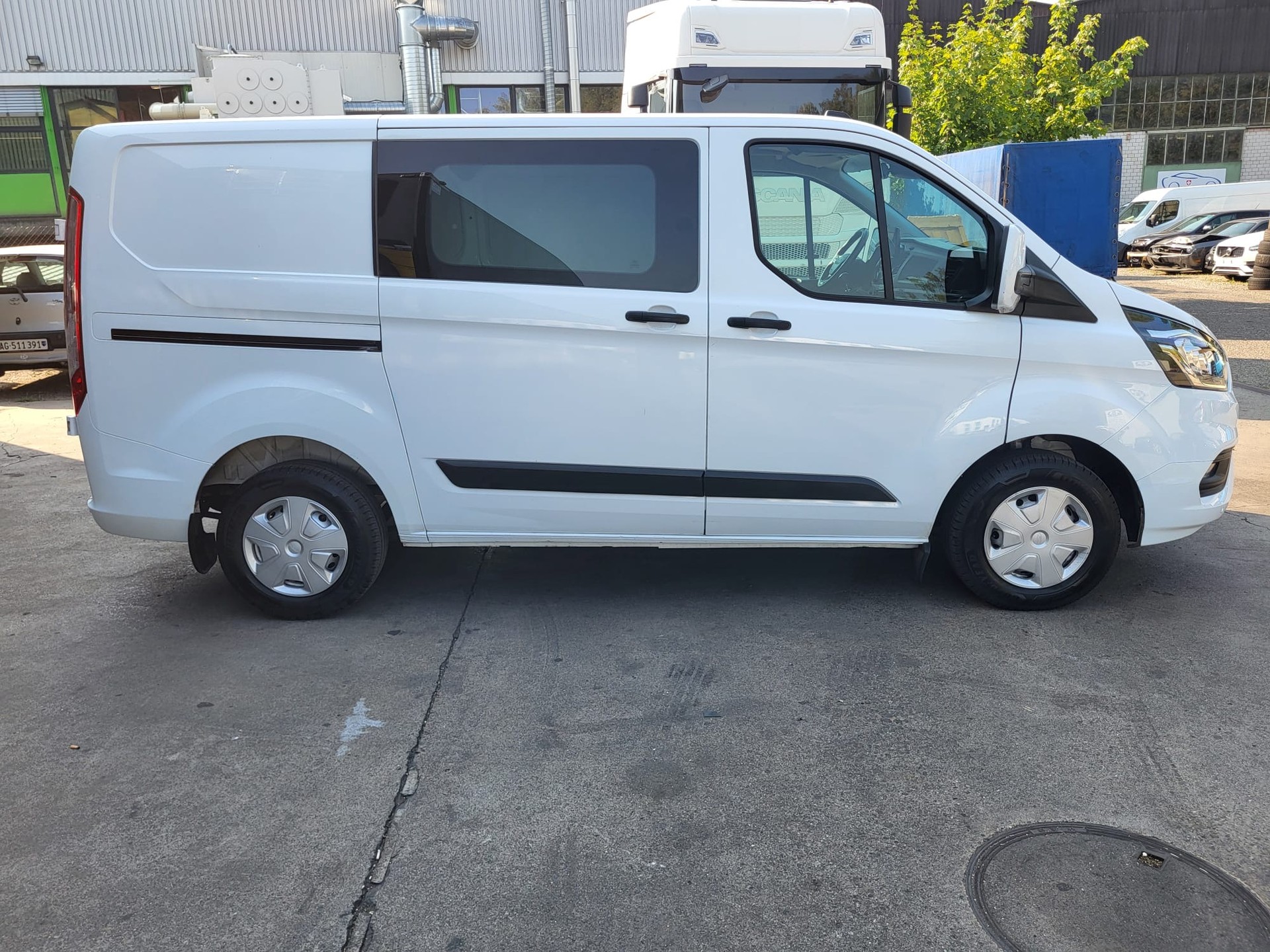 FORD Transit Custom Van 300 L1H1 Trend-image-11