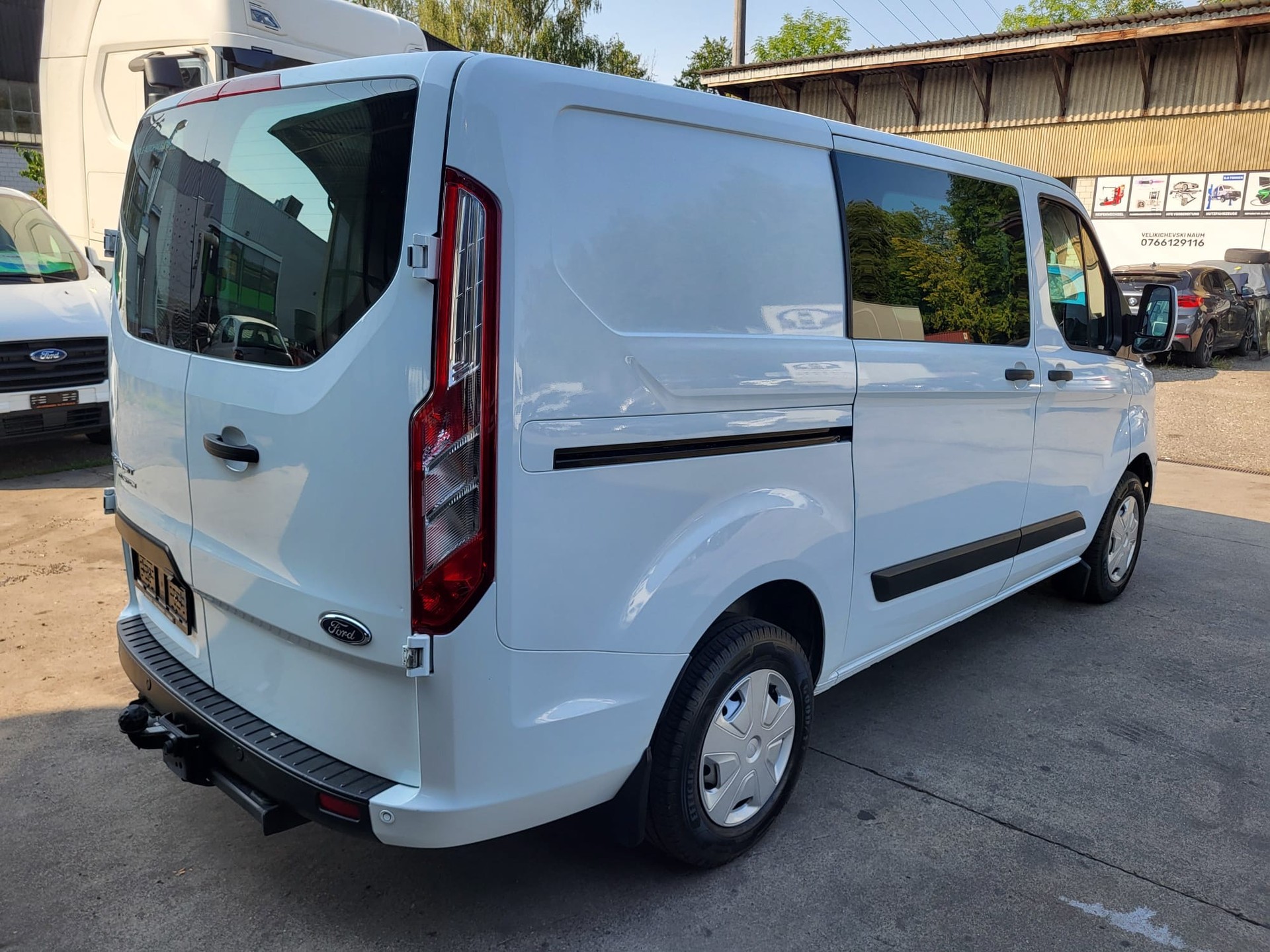 FORD Transit Custom Van 300 L1H1 Trend-image-3