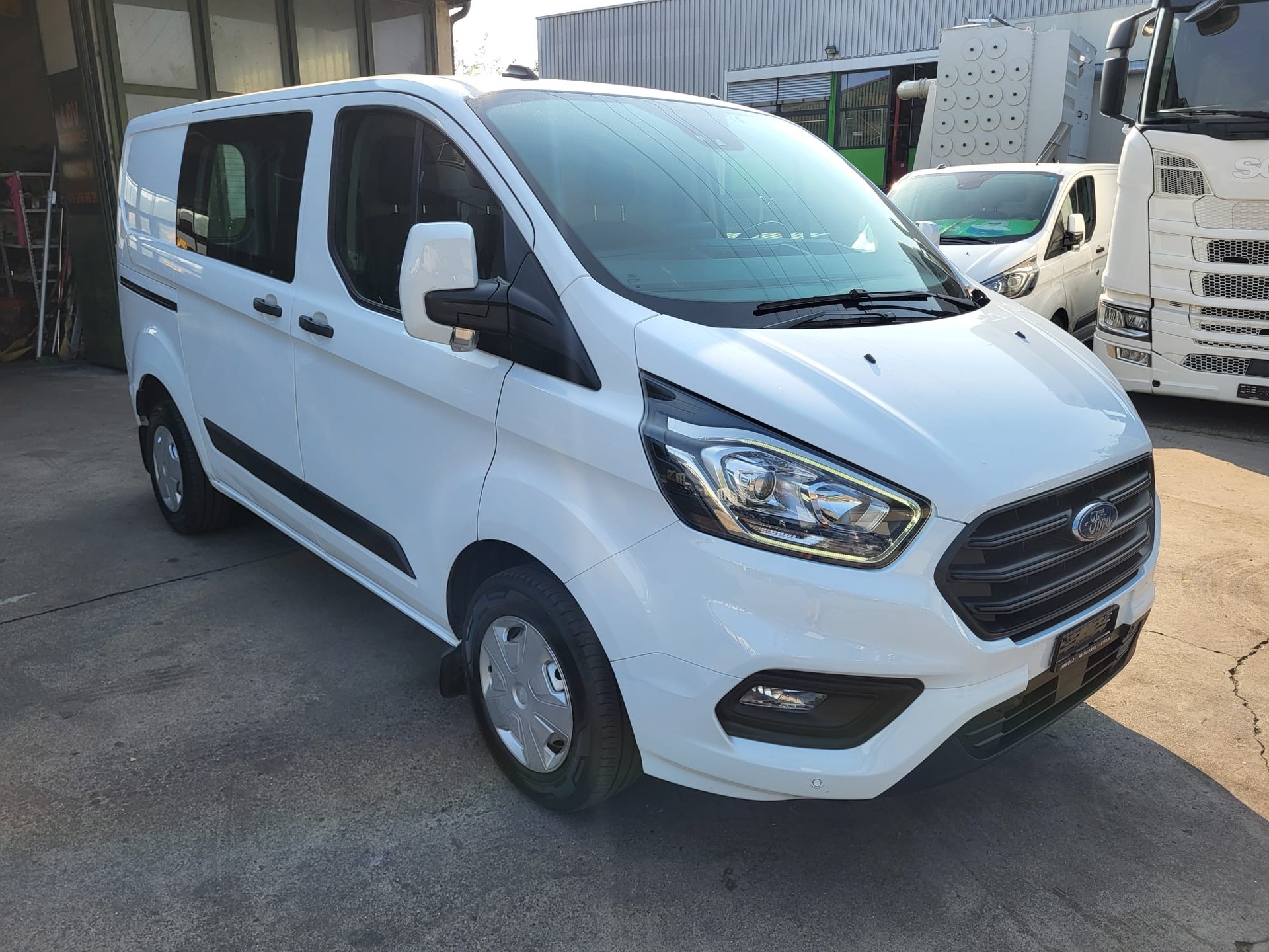 FORD Transit Custom Van 300 L1H1 Trend-image-9