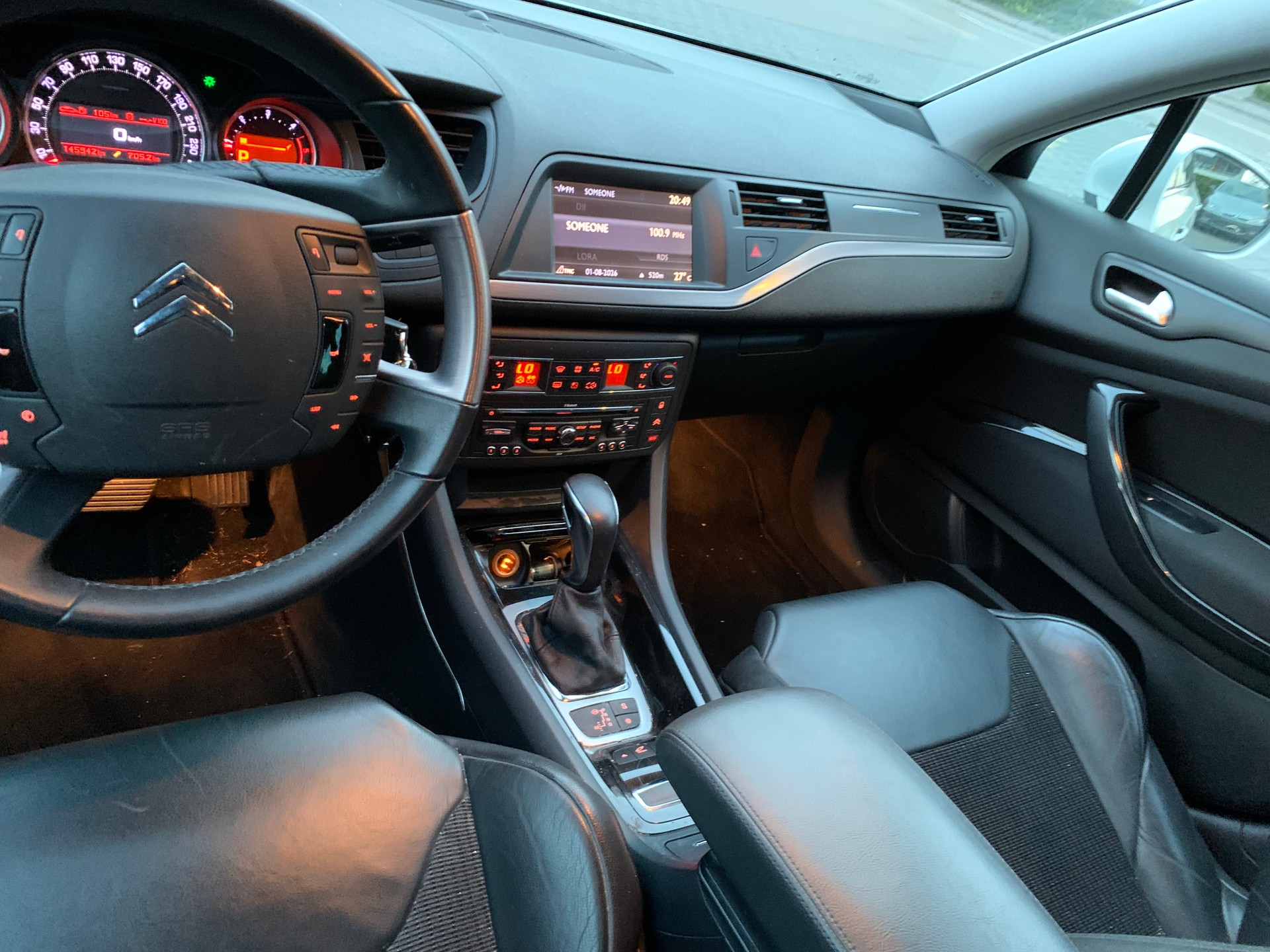 CITROEN C5 Tourer 2.0 HDi Exclusive Automatic-image-9