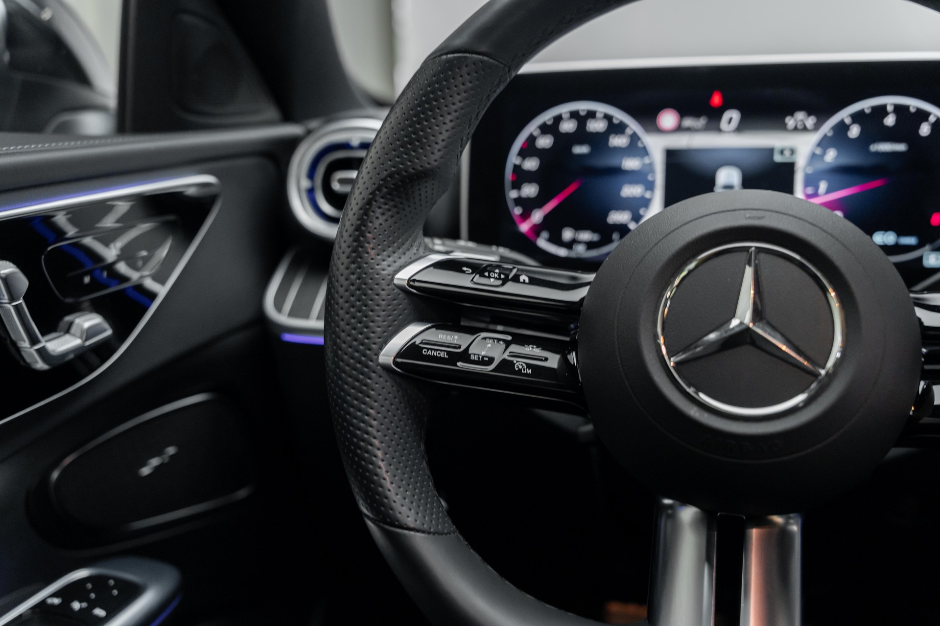 MERCEDES-BENZ C 300 T 4Matic AMG Line | Grau Magno | CH-Fz-image-21
