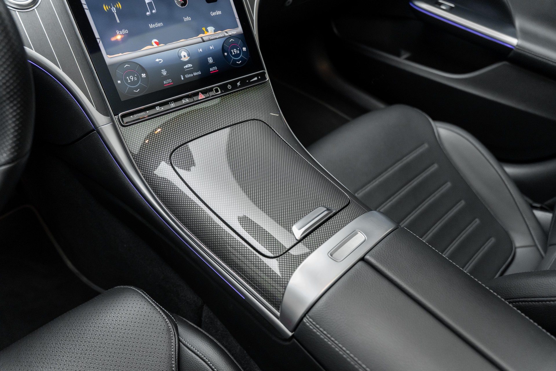 MERCEDES-BENZ C 300 T 4Matic AMG Line | Grau Magno | CH-Fz-image-14